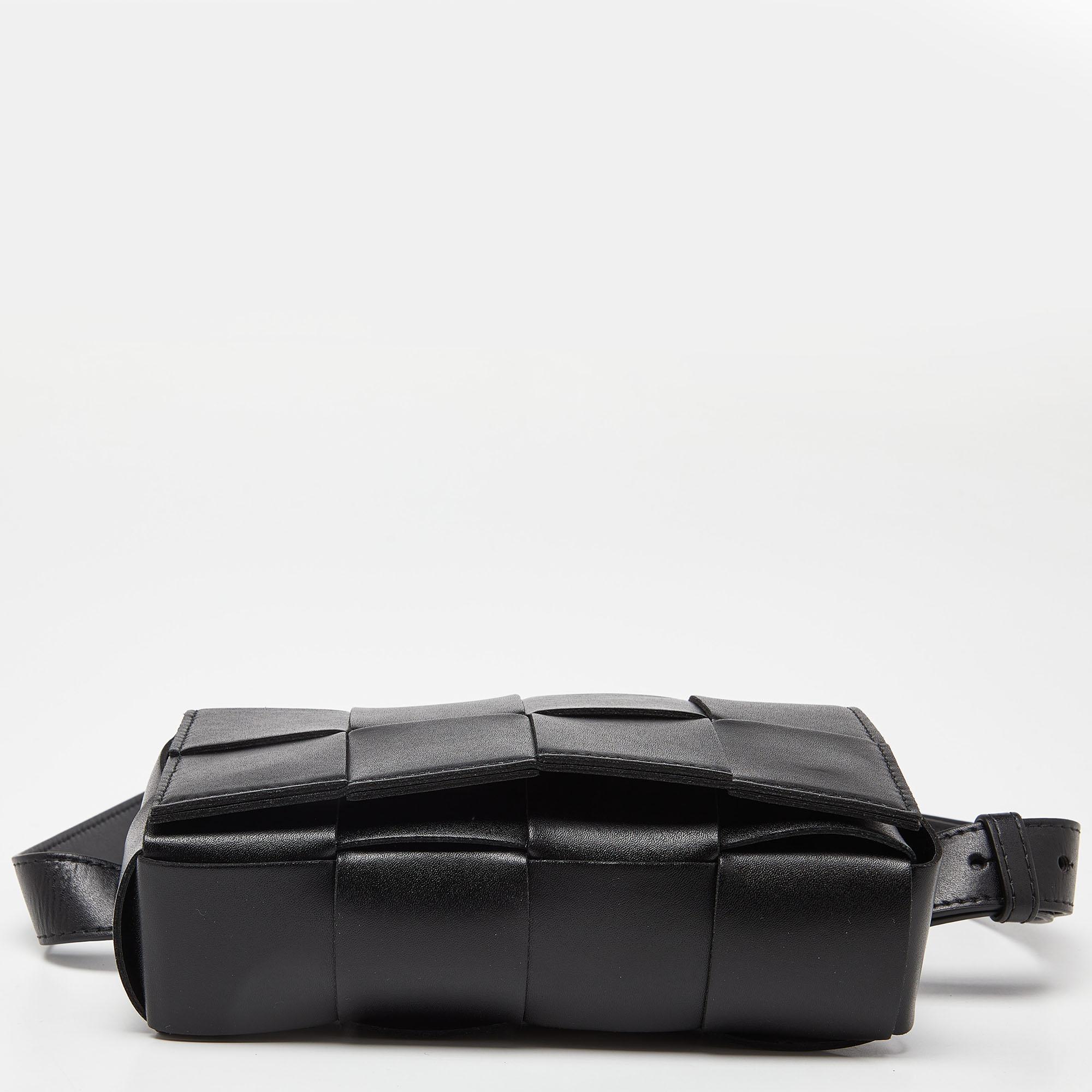 Bottega Veneta Black Intrecciato Leather Mini Cassette Belt Bag For Sale 5