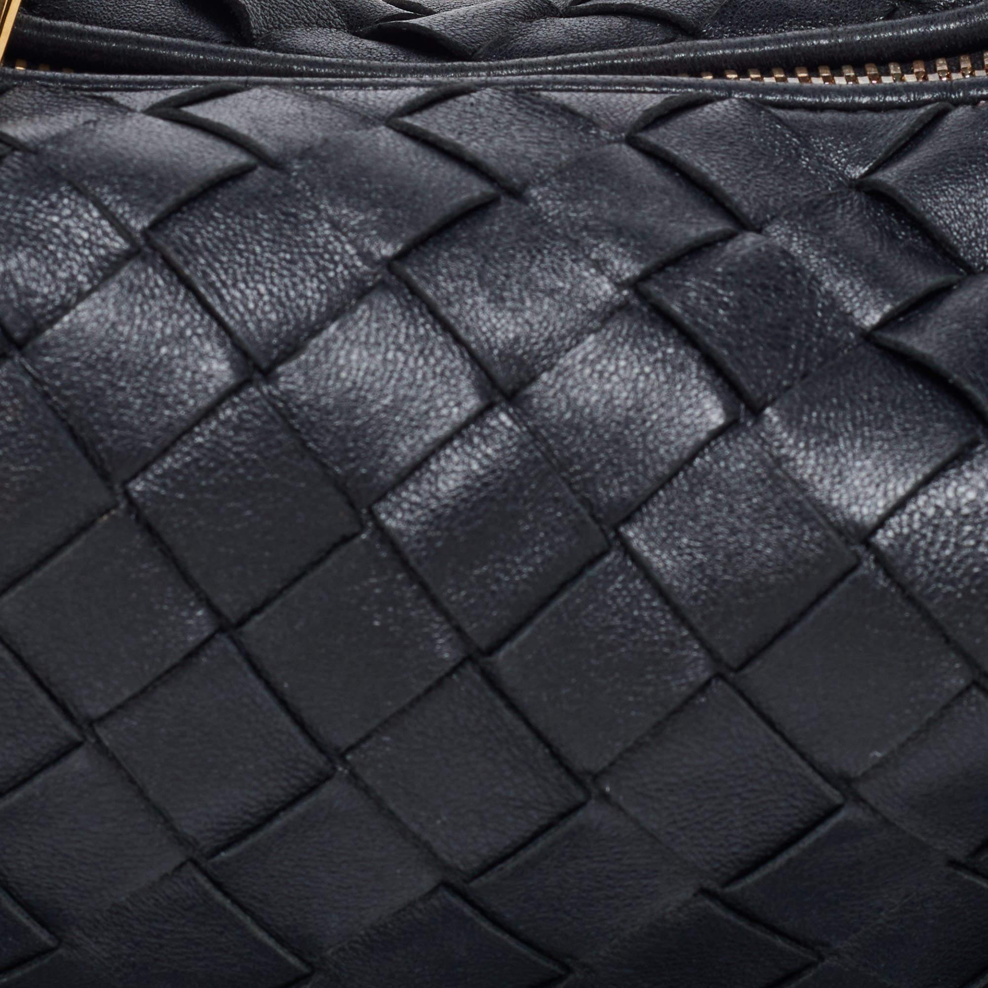 Bottega Veneta Black Intrecciato Leather Mini Jodie Hobo In Good Condition For Sale In Dubai, Al Qouz 2