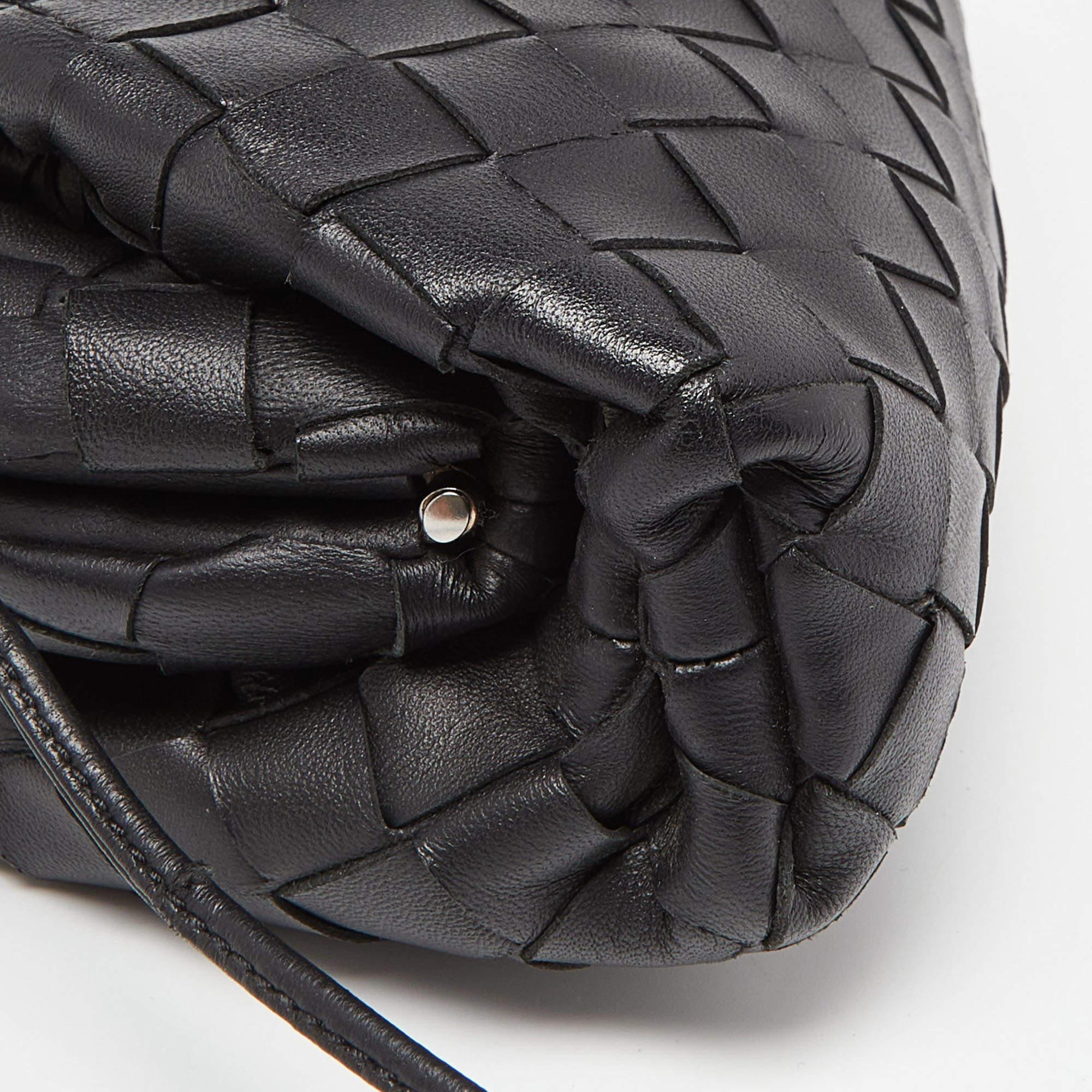 Bottega Veneta Black Intrecciato Leather Mini The Pouch Bag In Good Condition In Dubai, Al Qouz 2