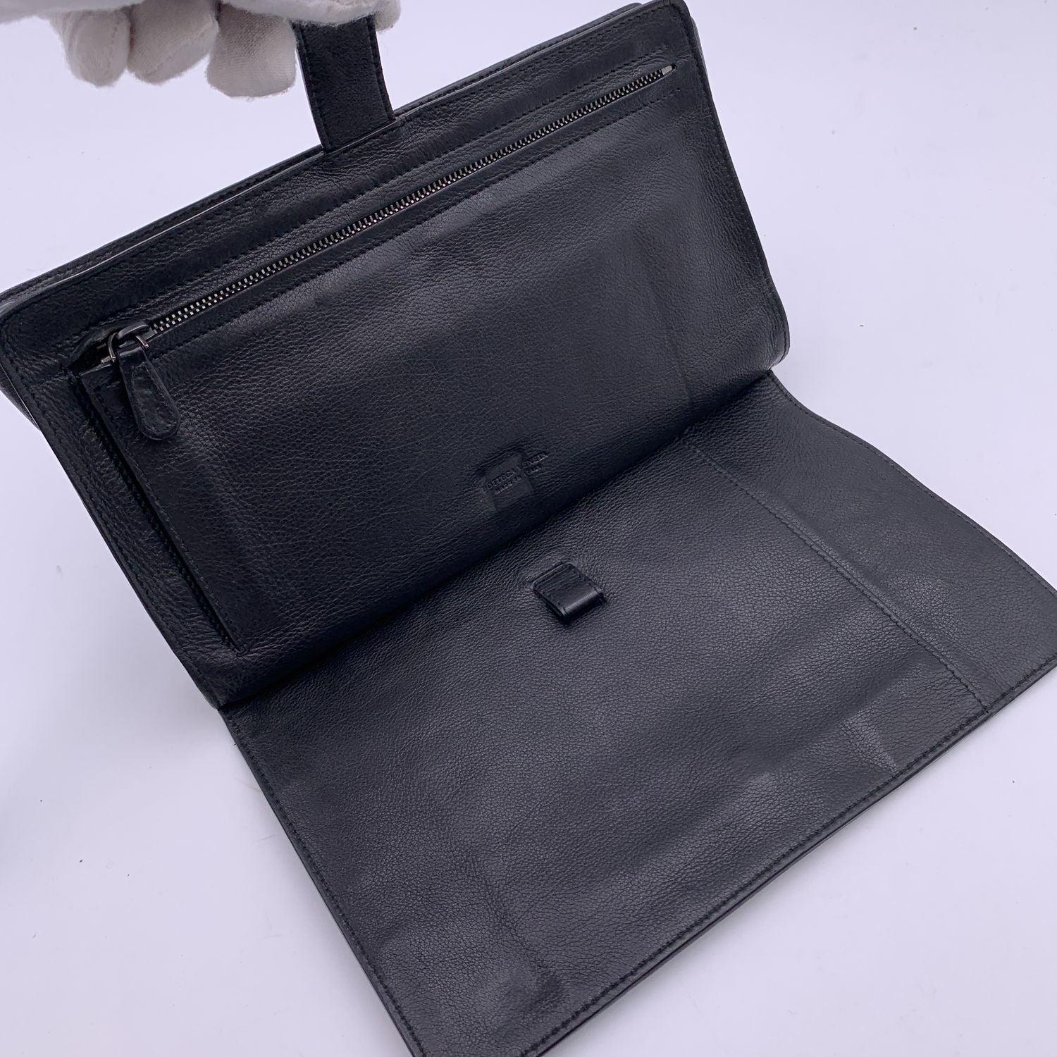 Bottega Veneta Black Intrecciato Leather Multifuctional Clutch Bag For Sale 1