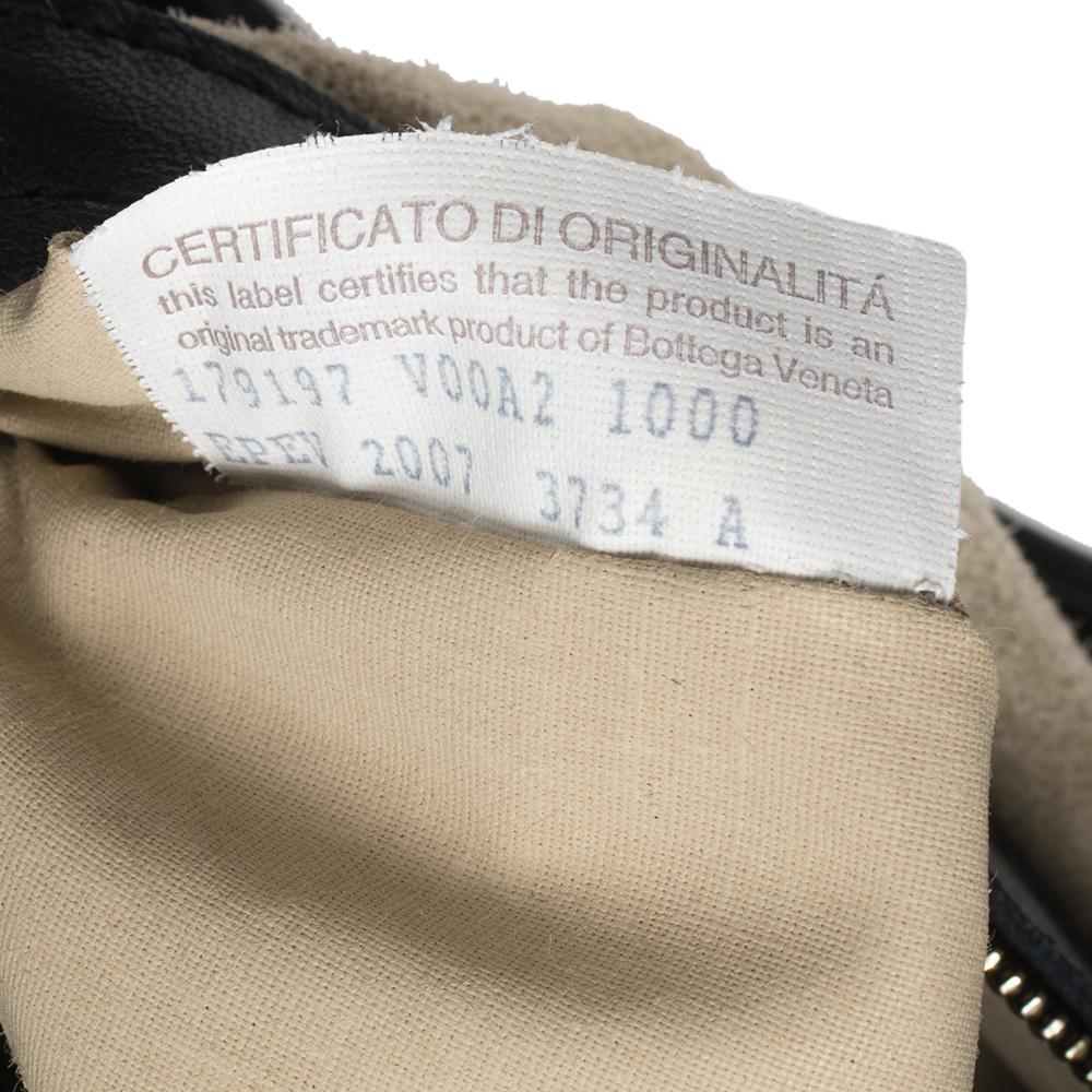 Bottega Veneta New Ball Hobo aus schwarzem Intrecciato-Leder 5