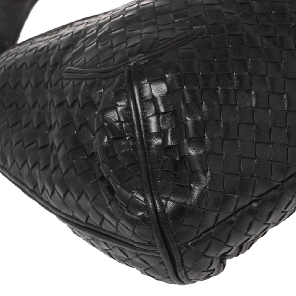 Bottega Veneta New Ball Hobo aus schwarzem Intrecciato-Leder 6