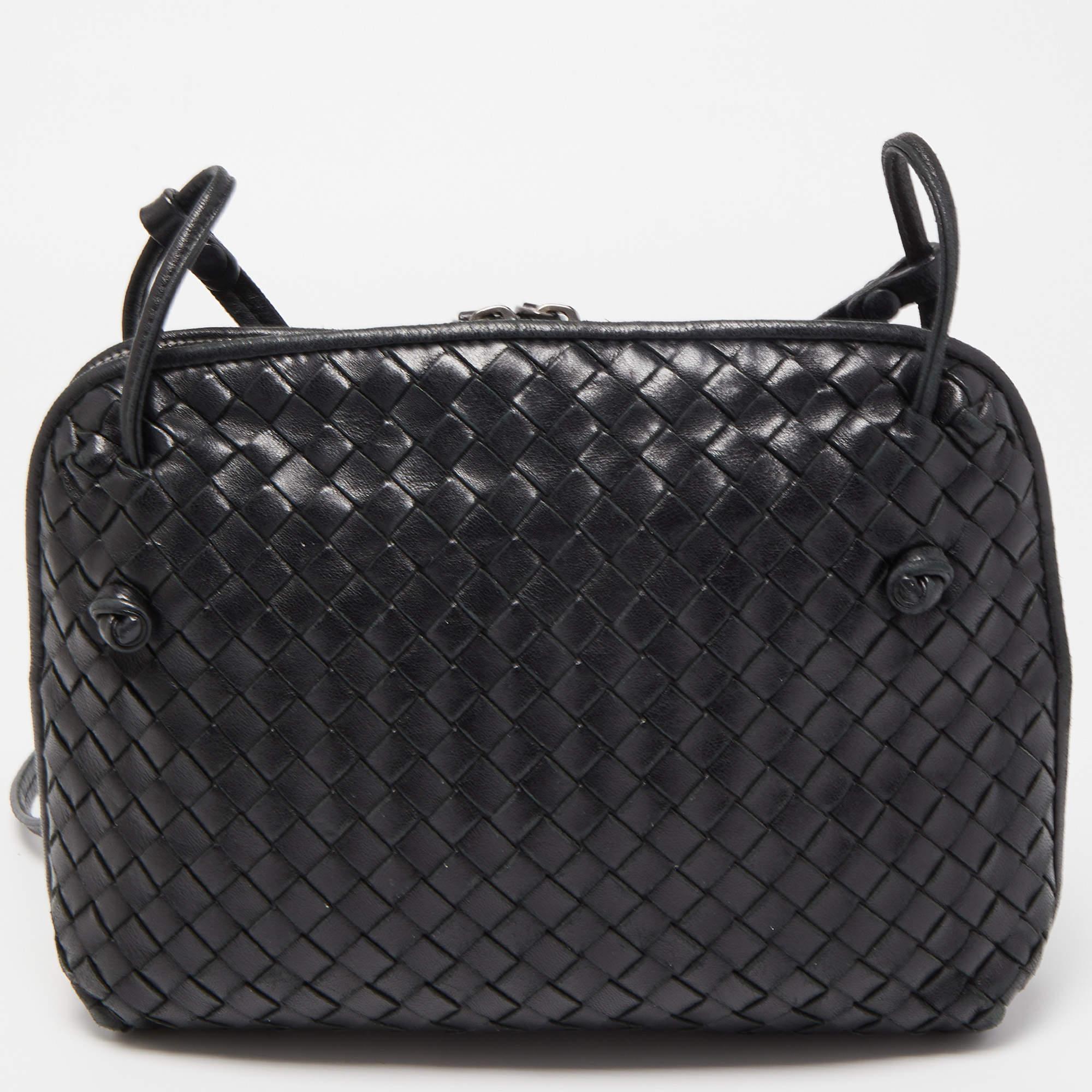 Bottega Veneta Black Intrecciato Leather Nodini Crossbody Bag In Fair Condition In Dubai, Al Qouz 2