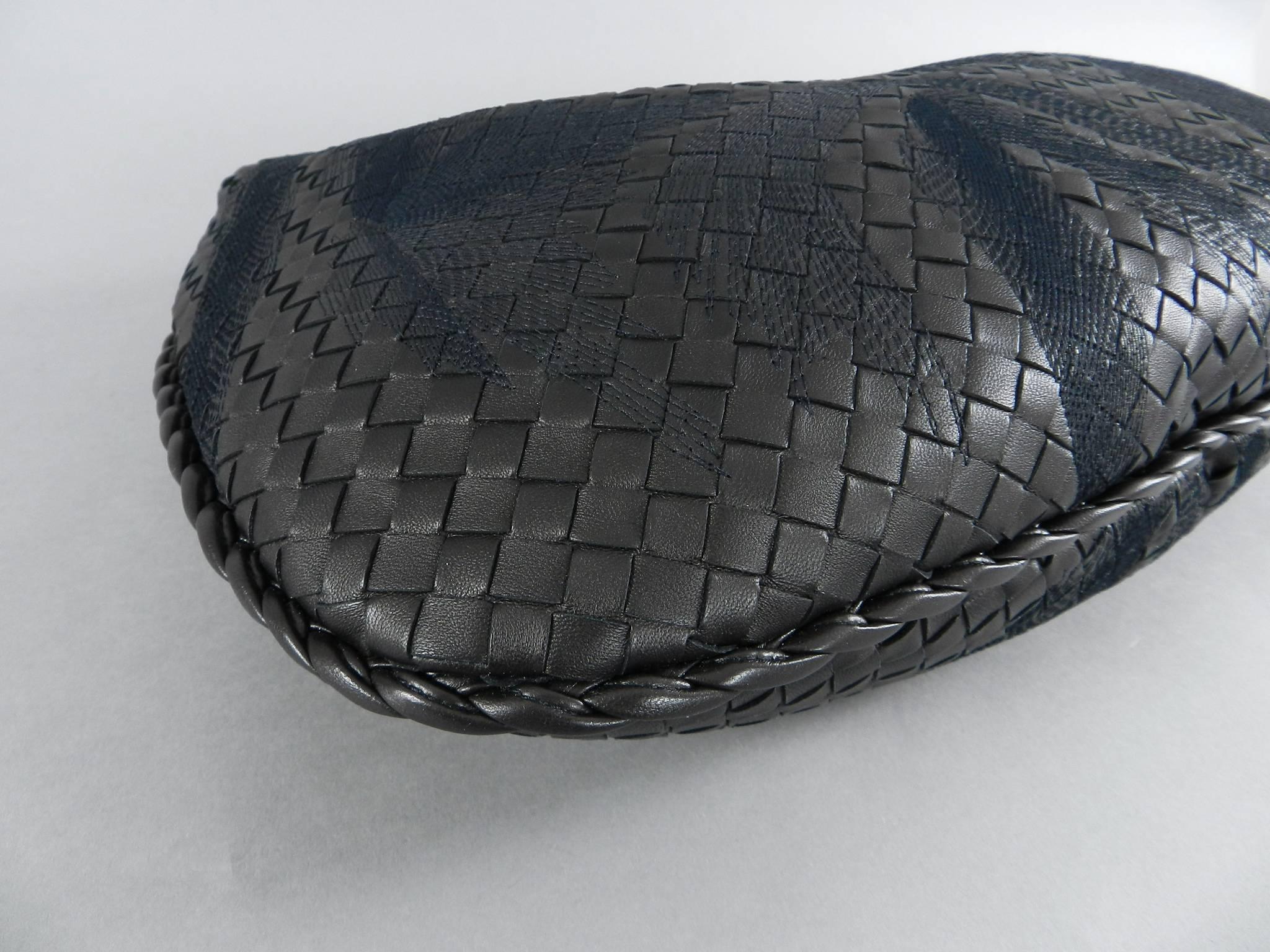 Bottega Veneta Black Intrecciato Leather Shadow Embroidered Nappa Hobo Bag In Excellent Condition In Toronto, ON