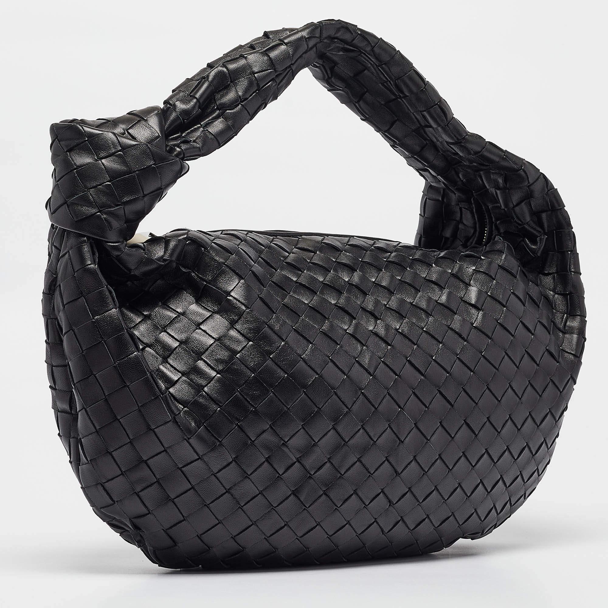 Bottega Veneta Negro Piel Intrecciato Pequeño Jodie Hobo en Nuevo Estado en Dubai, Al Qouz 2