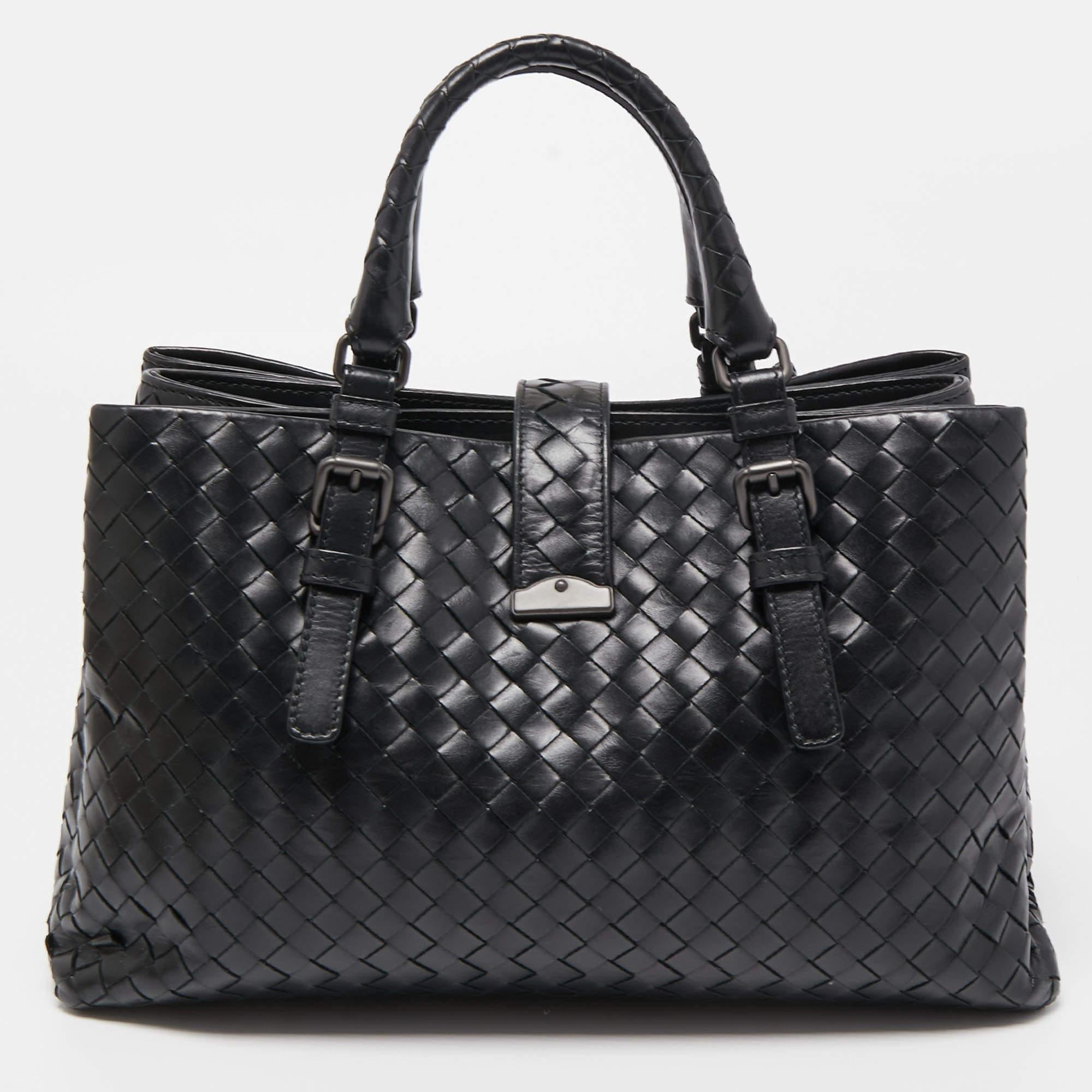 Carry everything you need in style thanks to this Bottega Veneta Intrecciato Roma tote. Crafted from the best materials, this is an accessory that promises enduring style and usage.

Includes: Original Dustbag, Detachable Strap, Key