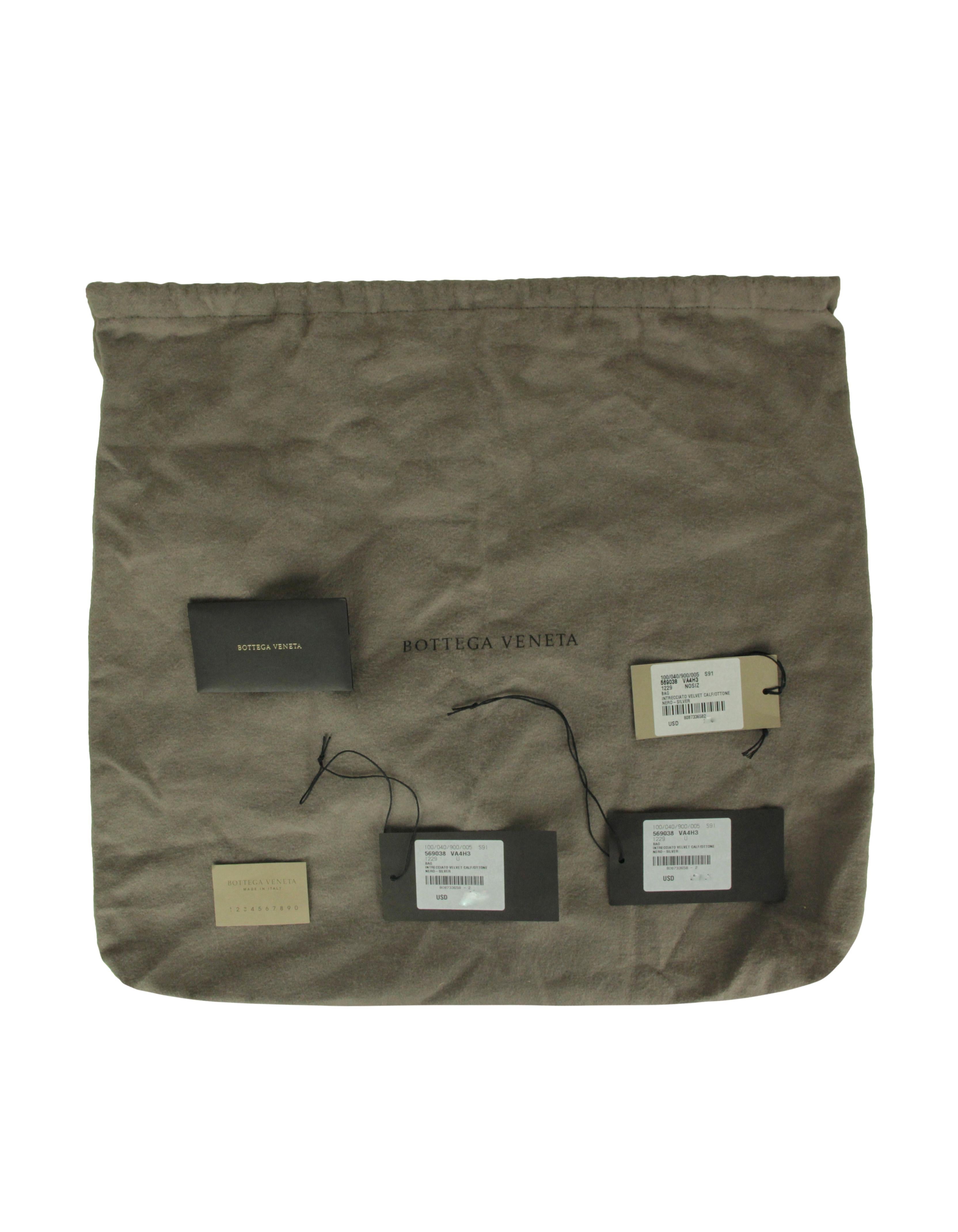 Bottega Veneta Black Intrecciato Leather The Pouch Clutch Bag rt. $3, 800 5