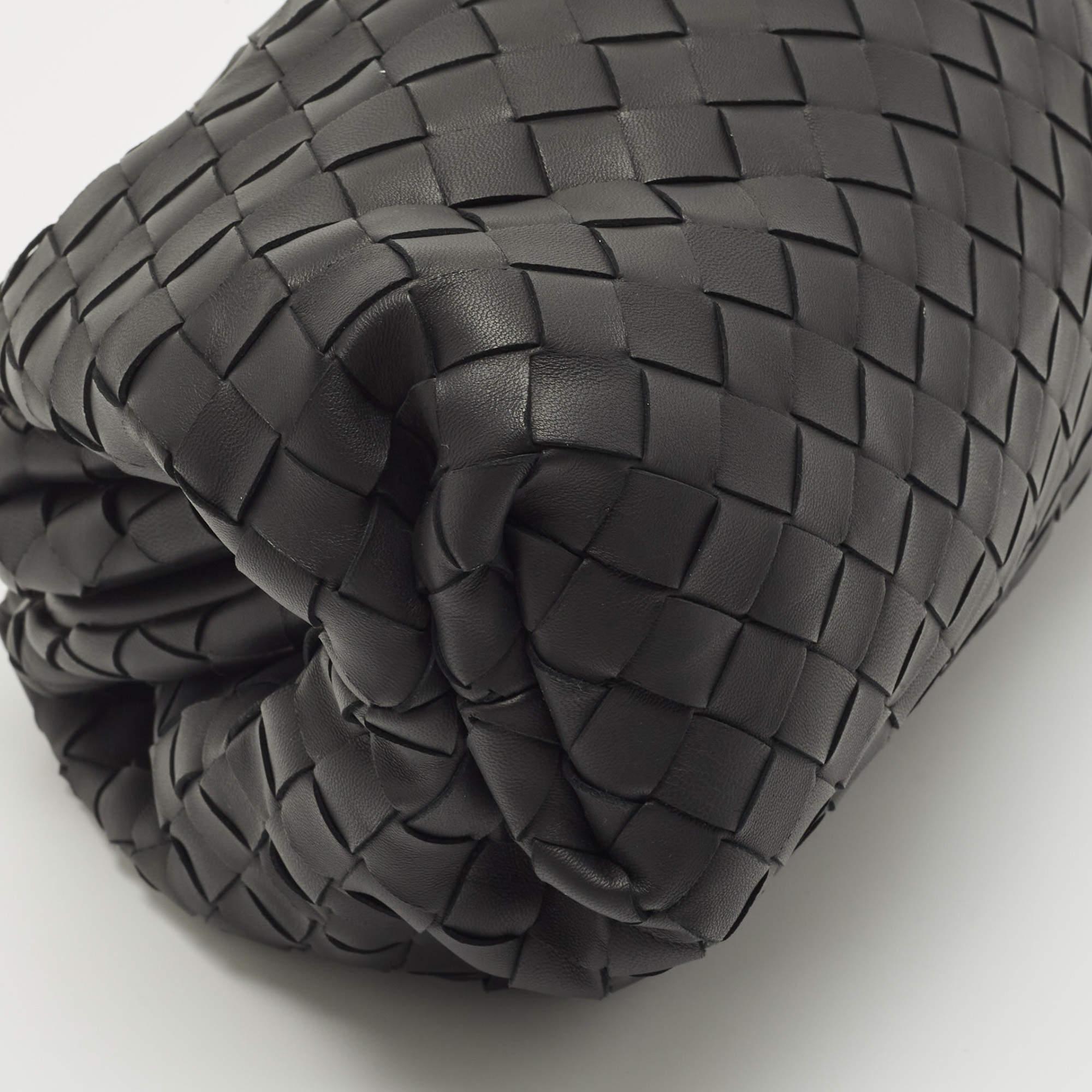 Women's Bottega Veneta Black Intrecciato Leather The Pouch Clutch
