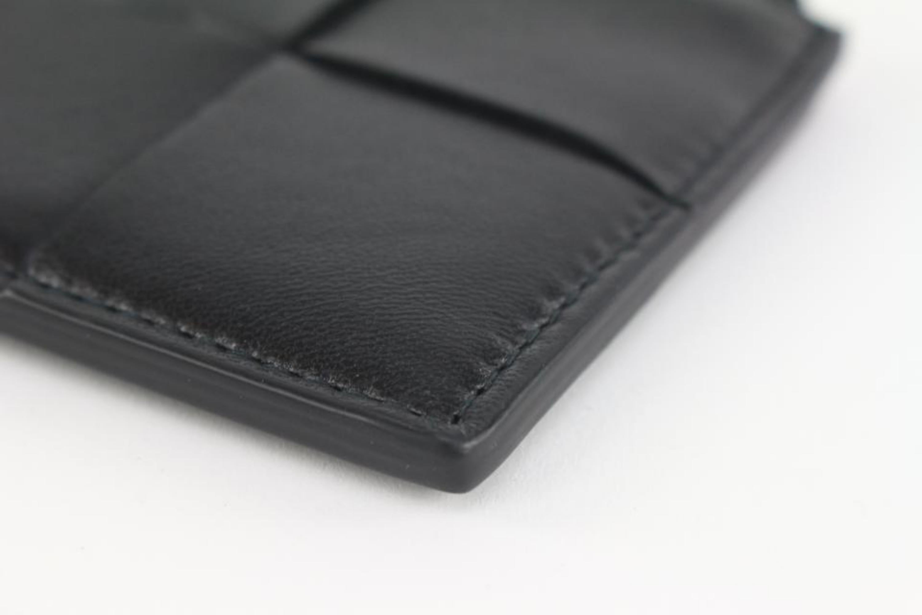 Women's Bottega Veneta Black Intrecciato Leather Zipped Card Holder 1123bv34 For Sale