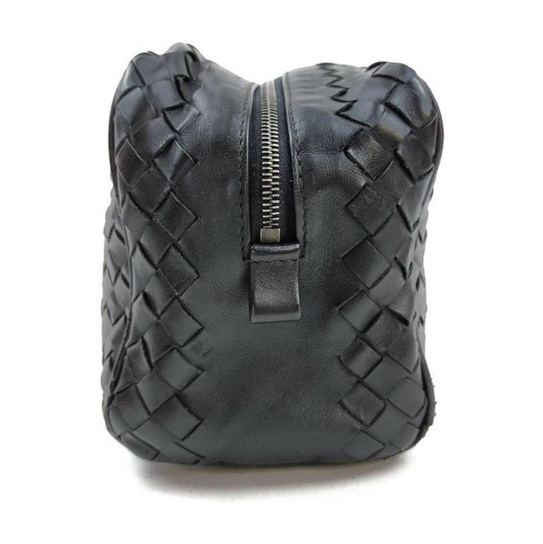 Bottega Veneta Black Intrecciato Toiletry Bag Cosmetic Pouch 863253 In Good Condition In Dix hills, NY