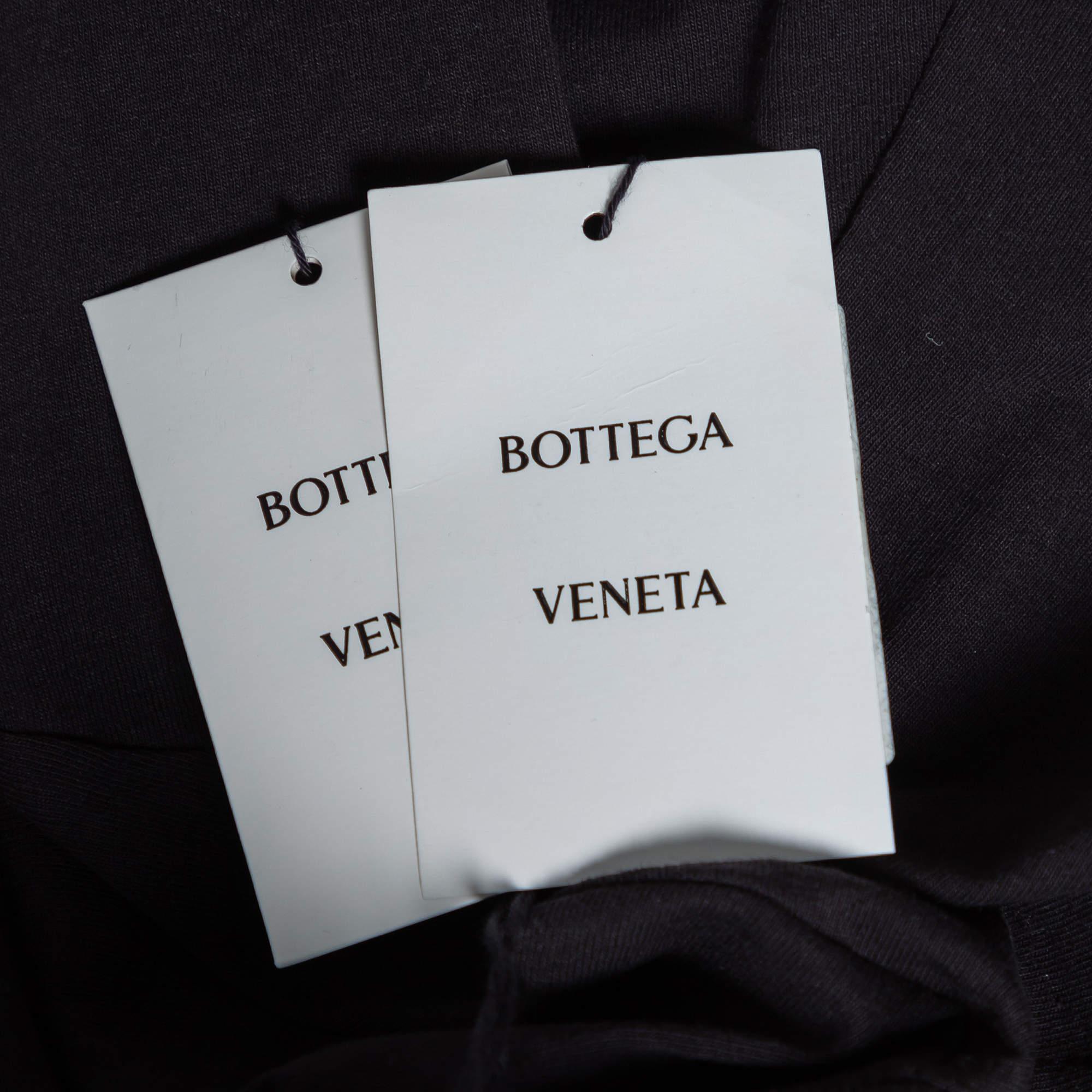 T-shirt Bottega Veneta à col bénitier brodé de logos noirs XL en vente 1