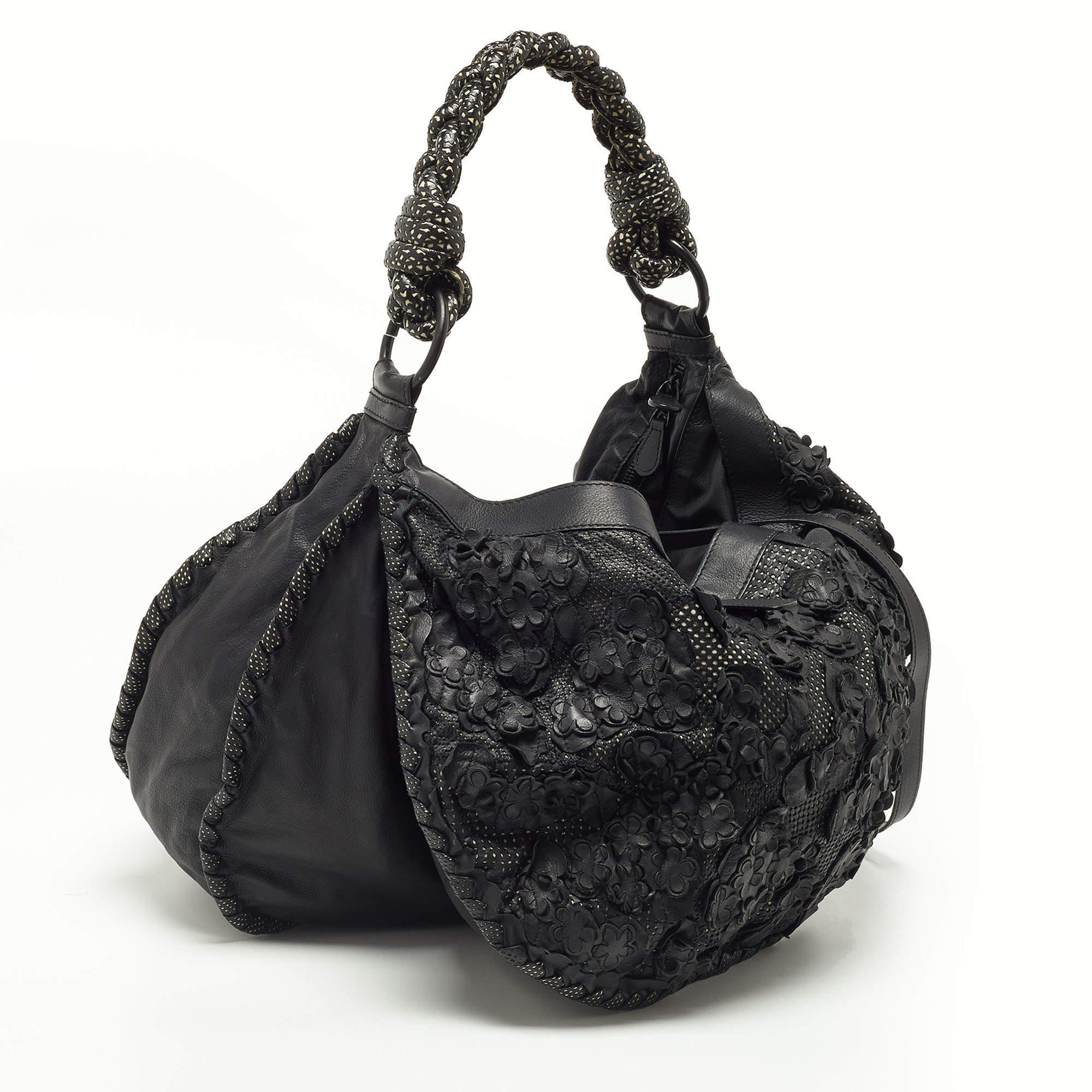 Stylish handbags never fail to make a fashionable impression. Make this designer hobo yours by pairing it with your sophisticated workwear as well as chic casual looks.

