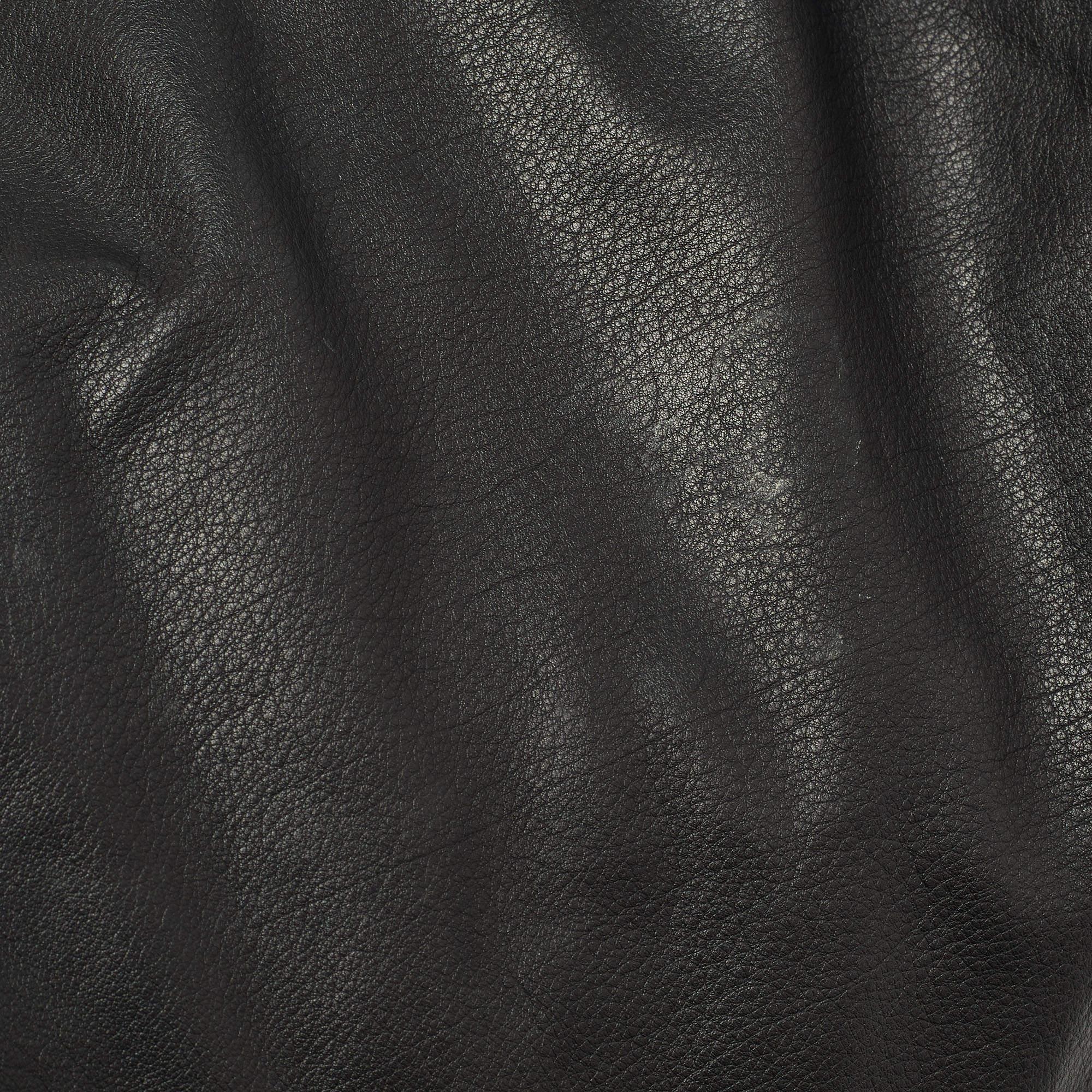 Bottega Veneta Black Lasercut Leather Floral Applique Hobo For Sale 1