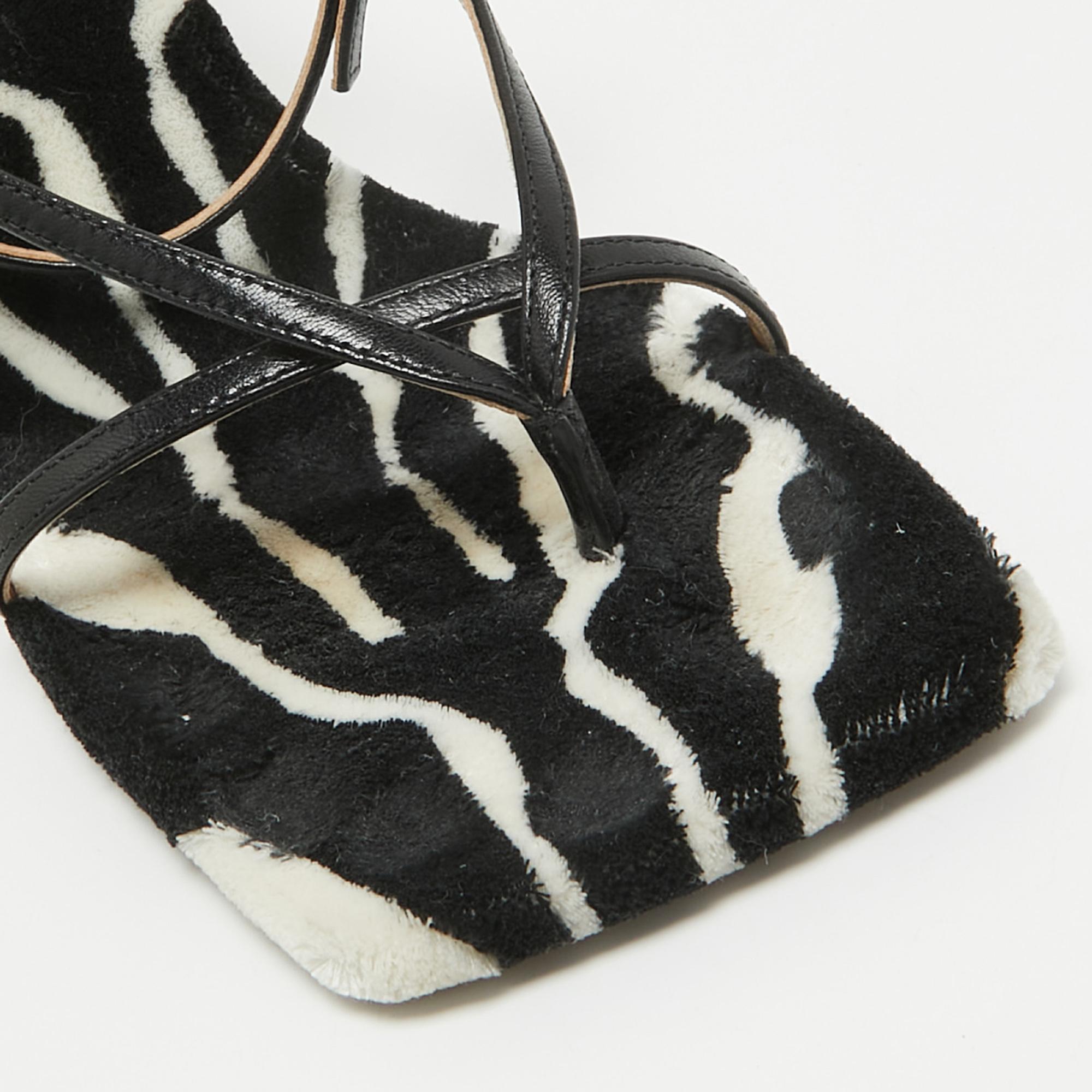 Bottega Veneta Black Leather and Fur Stretch Ankle Strap Sandals Size 38 For Sale 4