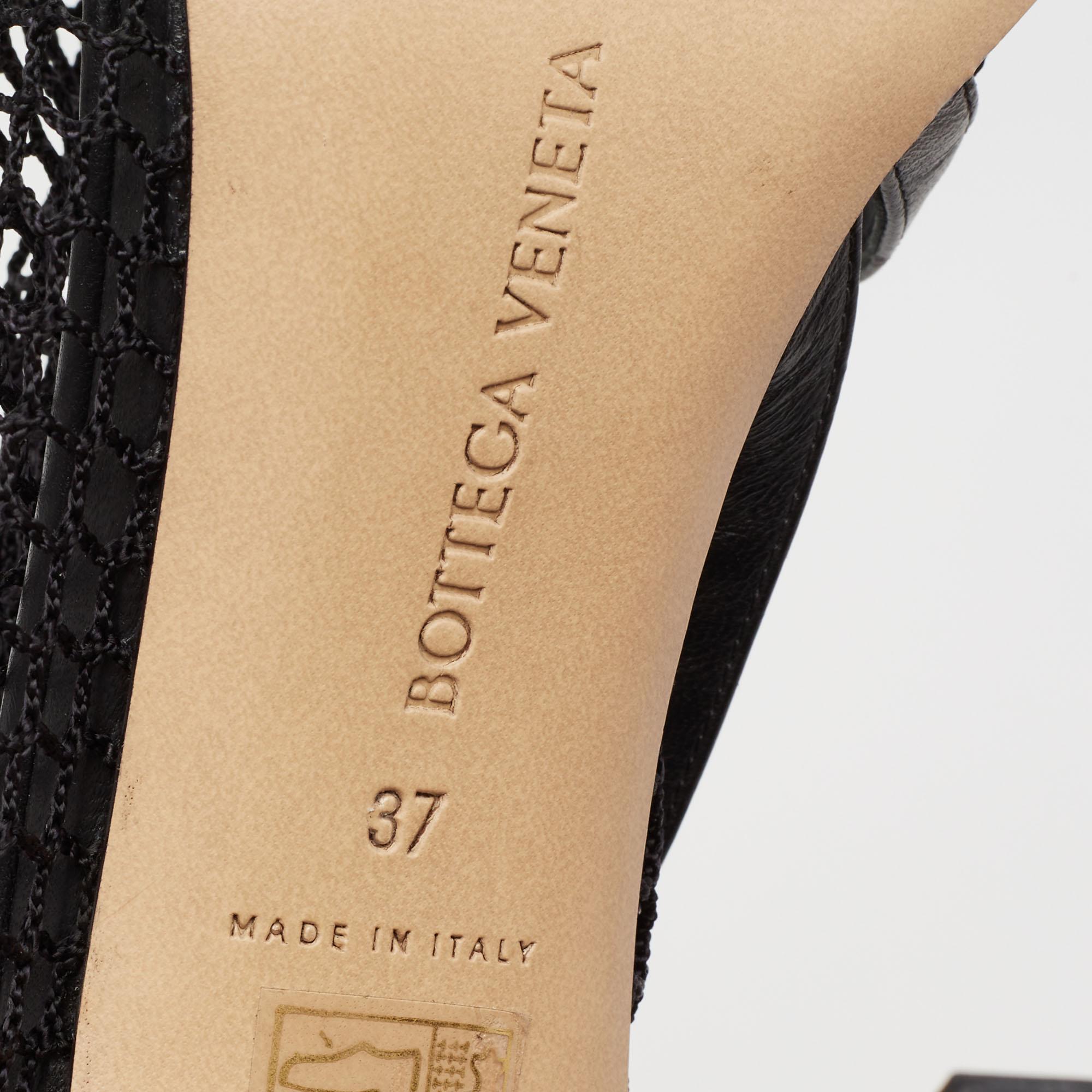 Bottega Veneta Black Leather And Net Chain Embellished Pumps Size 37 3