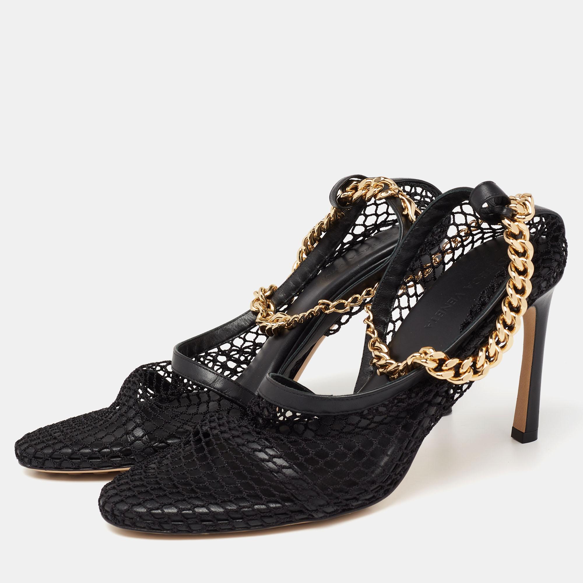 Bottega Veneta Black Leather And Net Chain Embellished Pumps Size 37 4