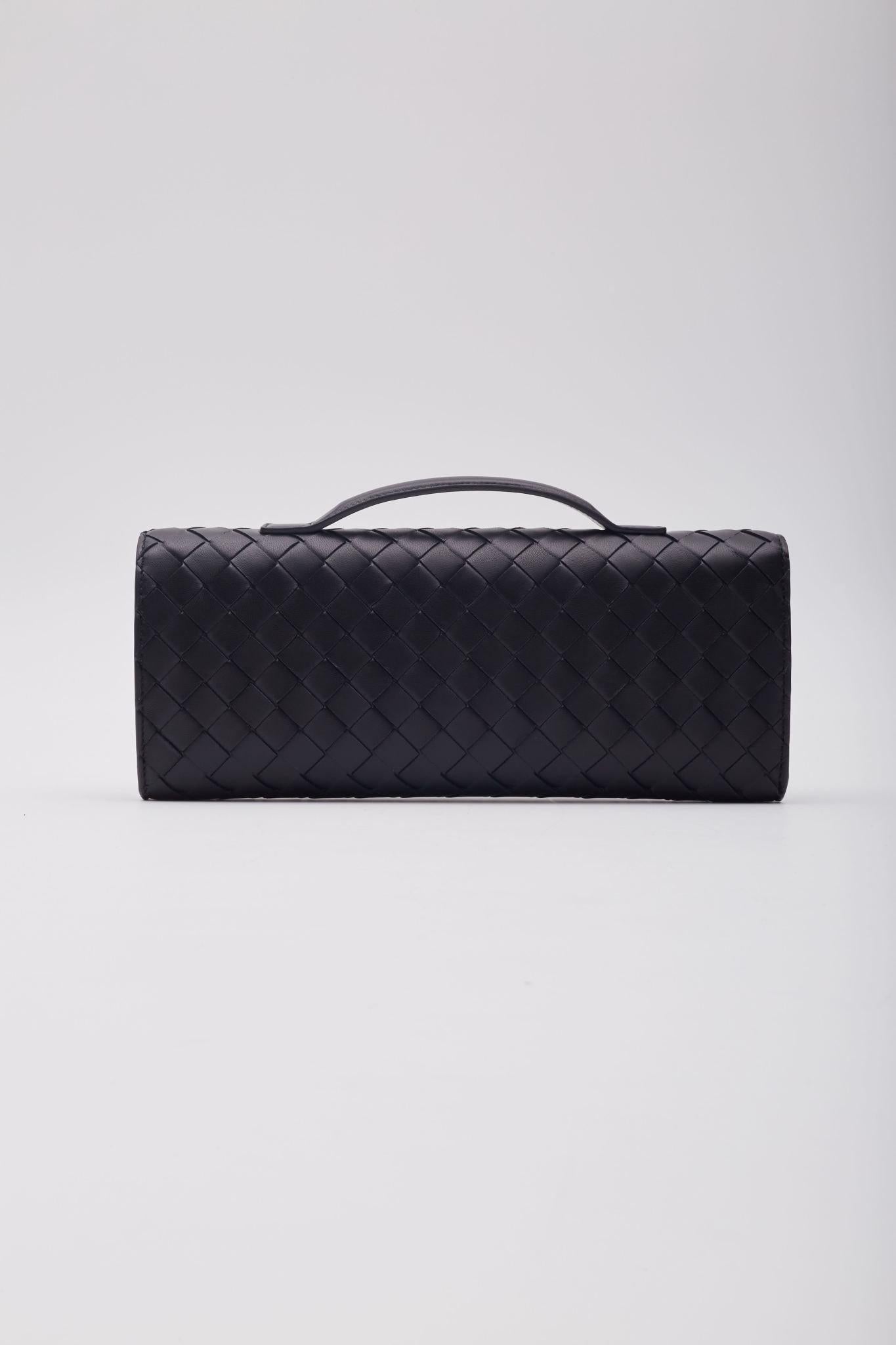 Women's Bottega Veneta Black Leather Andiamo Long Clutch Bag For Sale