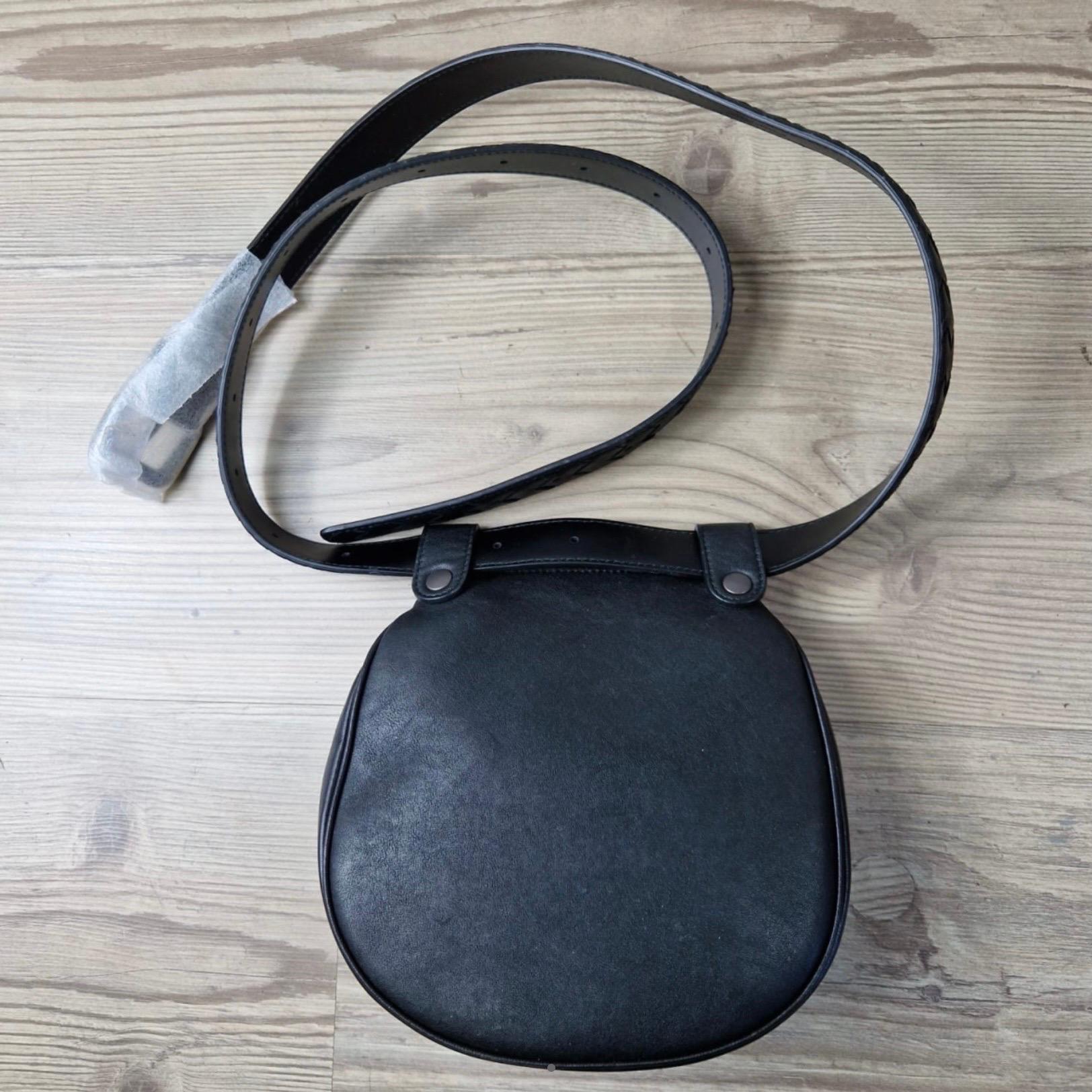 Bottega veneta black leather Belt Shoulder bag In New Condition In Carnate, IT