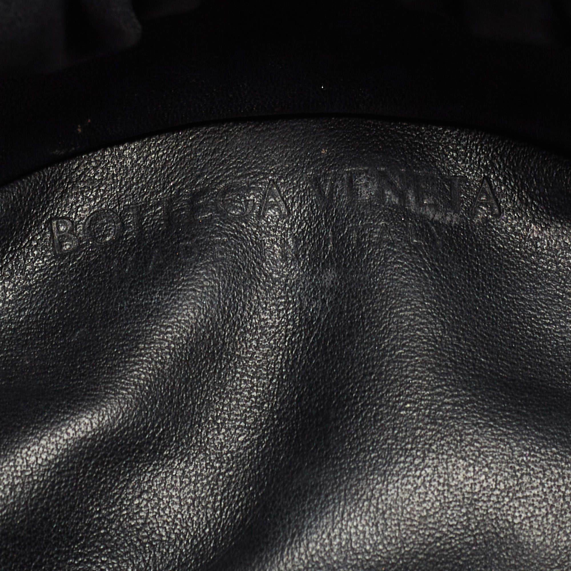 Bottega Veneta Black Leather Chain Pouch Shoulder Bag For Sale 6