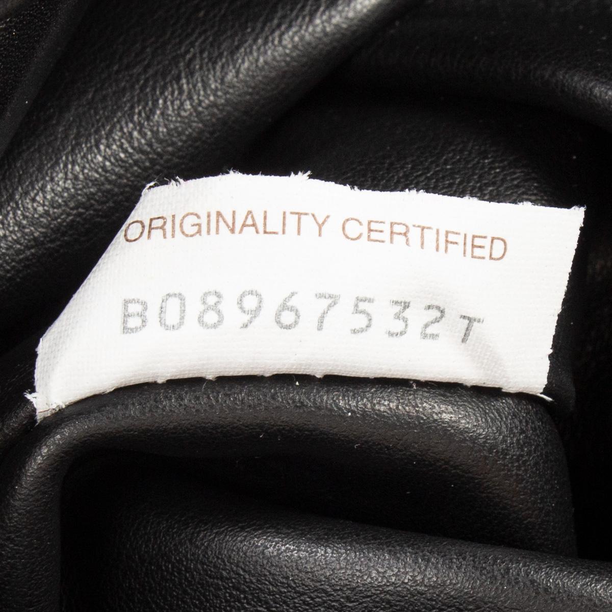 Black BOTTEGA VENETA black leather CHAIN POUCH Shoulder Bag For Sale
