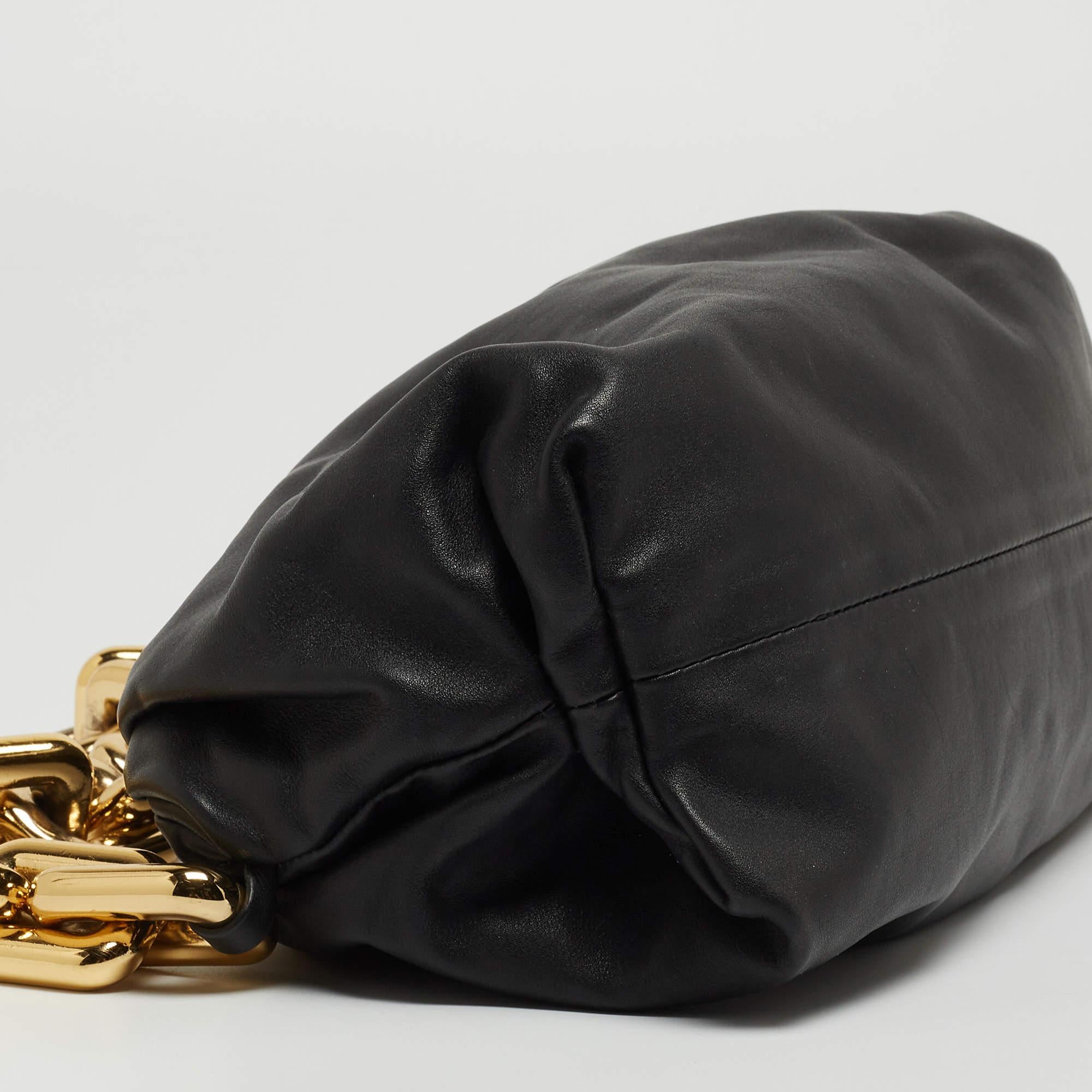 Bottega Veneta Black Leather Chain Pouch Shoulder Bag For Sale 5