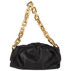 BOTTEGA VENETA Sac porté à l'épaule en cuir noir CHAIN POUCH