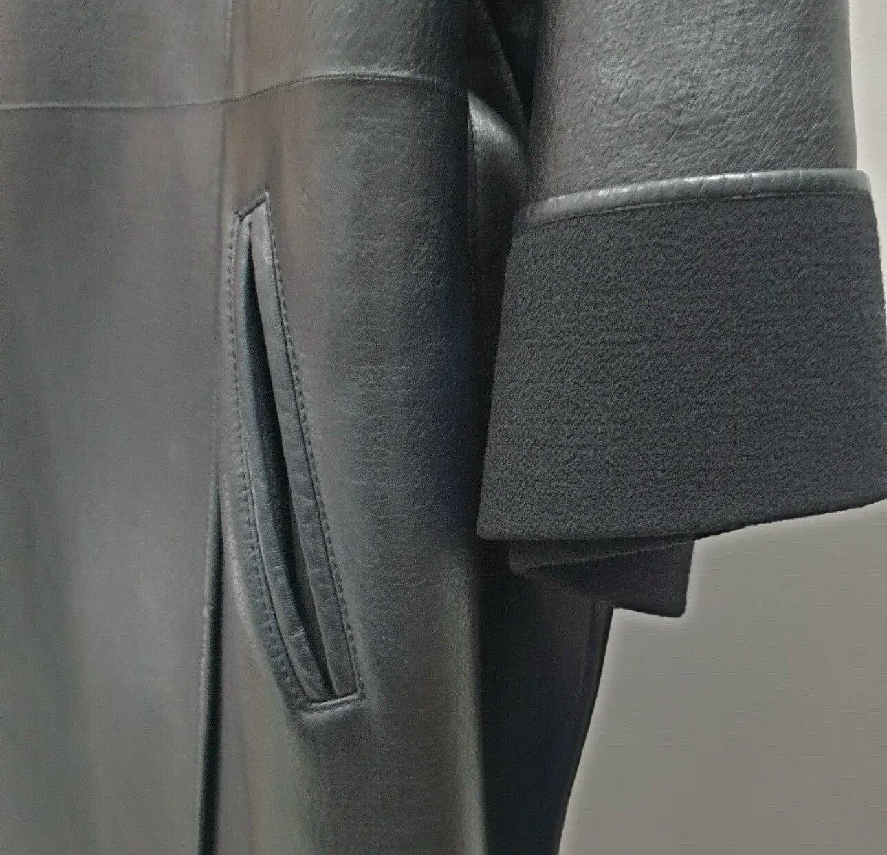 Nero Bottega Veneta Cappotto in pelle nera Sz.38 in vendita