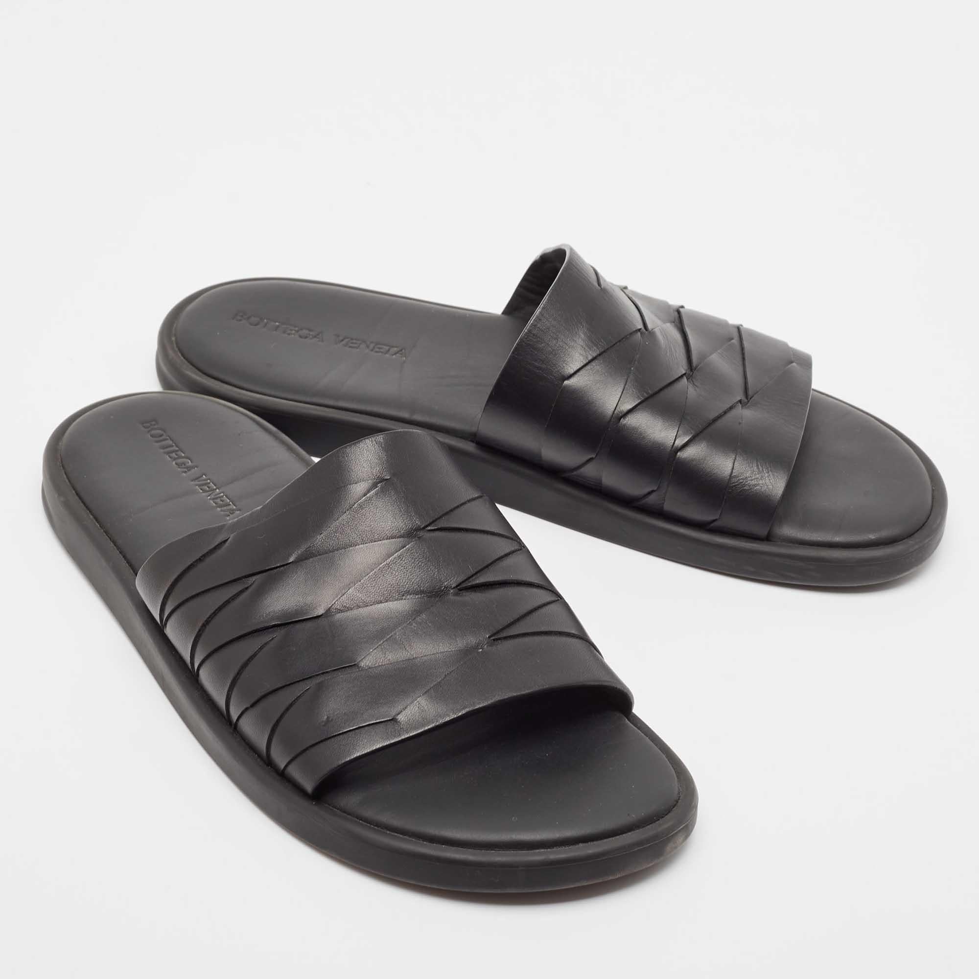 Men's Bottega Veneta Black Leather Flat Slides Size 44