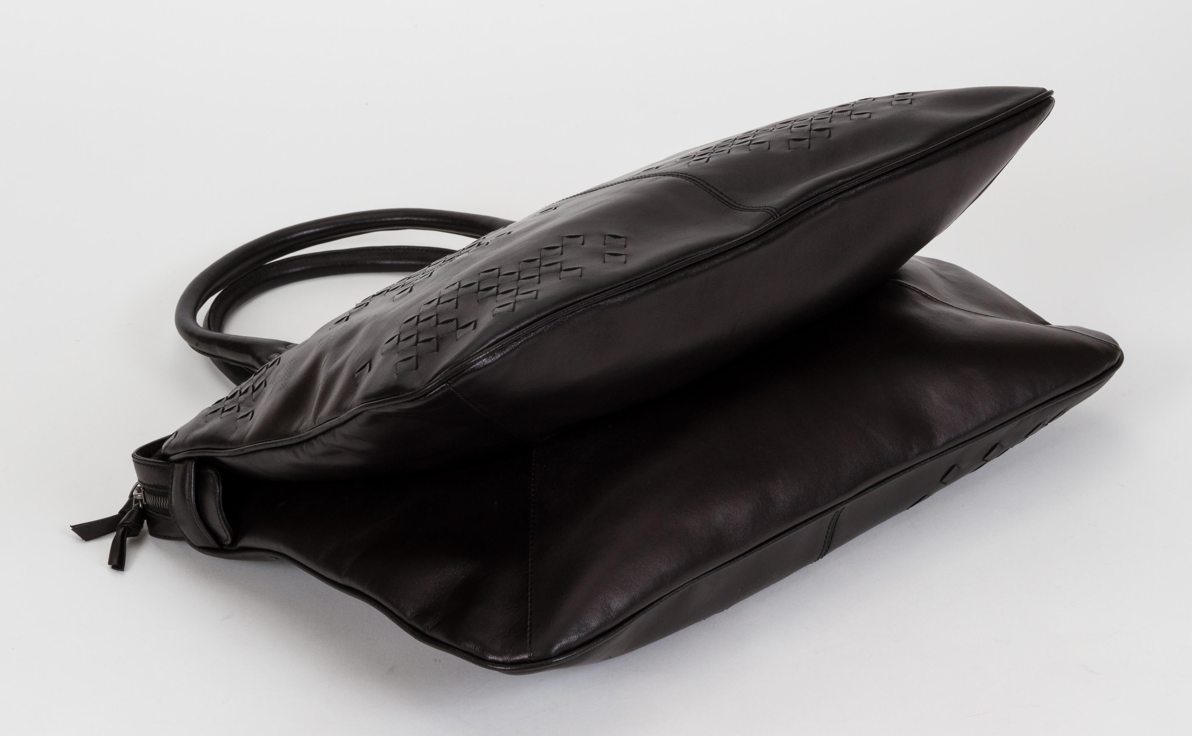 Women's Bottega Veneta Black Leather Handbag For Sale