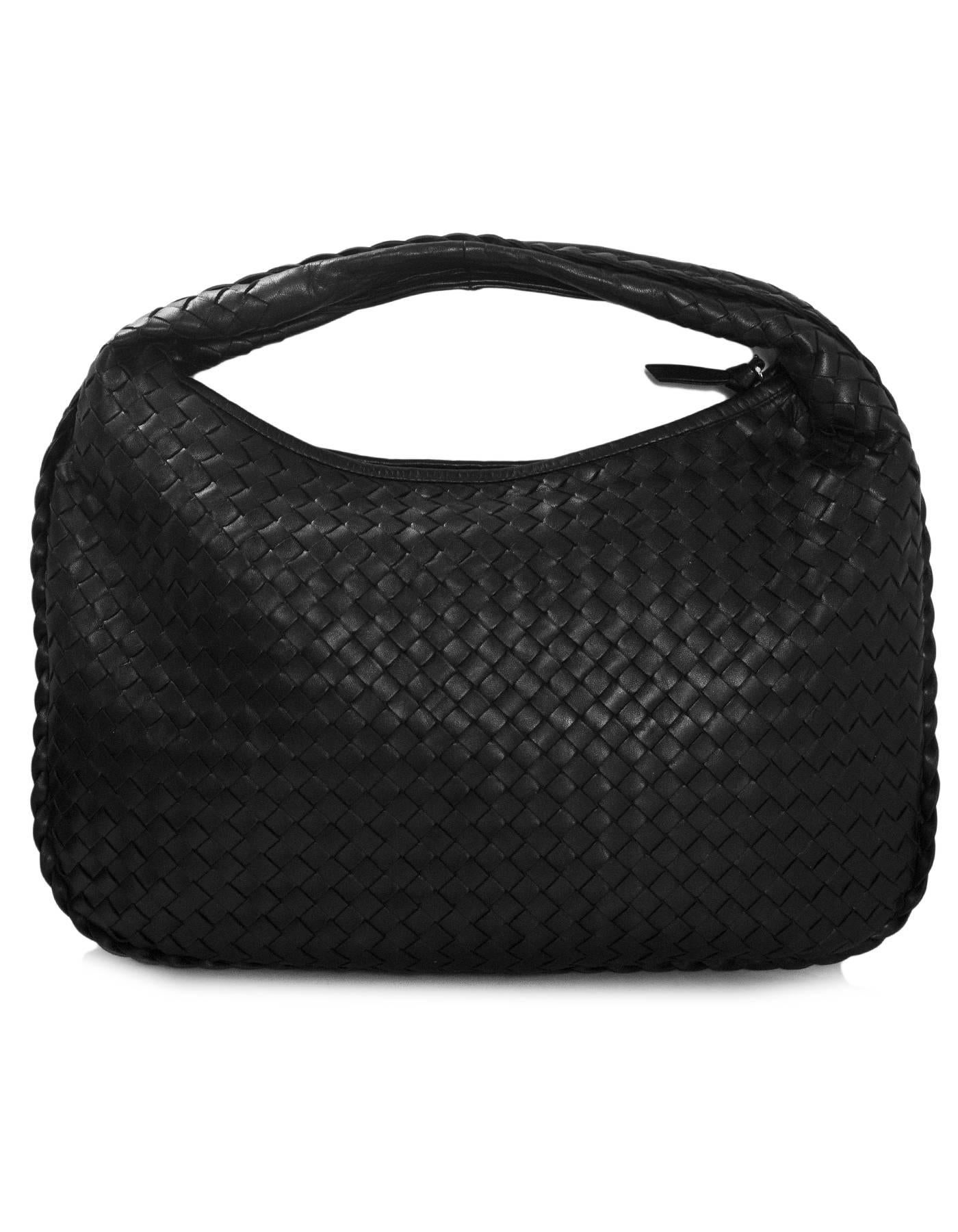 Bottega Veneta Black Leather Intrecciato Medium Hobo Bag In Excellent Condition In New York, NY