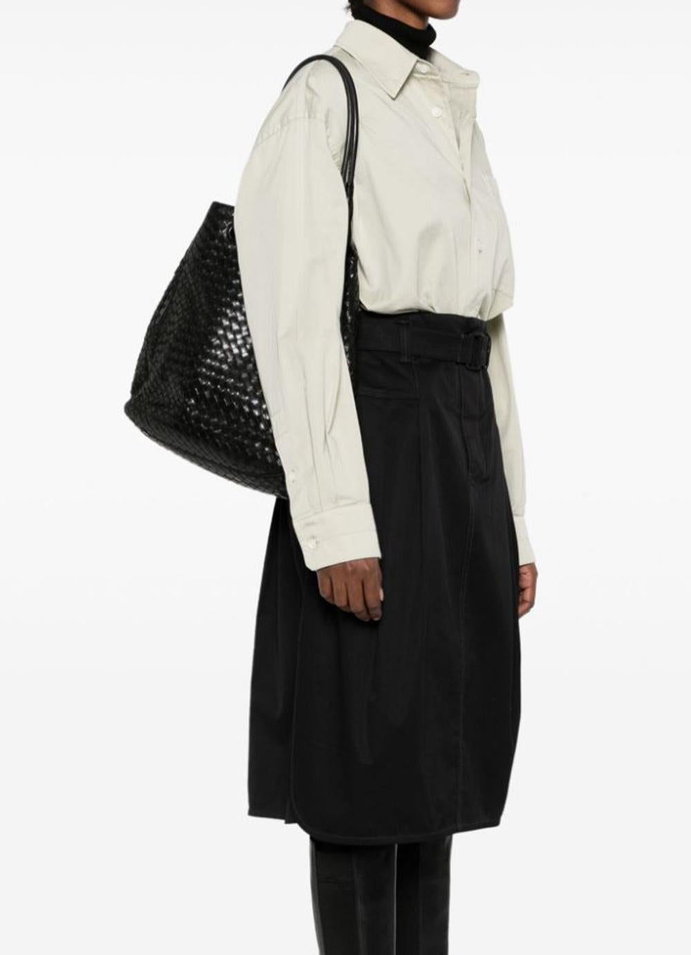 Bottega Veneta Black Leather Intrecciato Tote Bag In Good Condition In Paris, FR