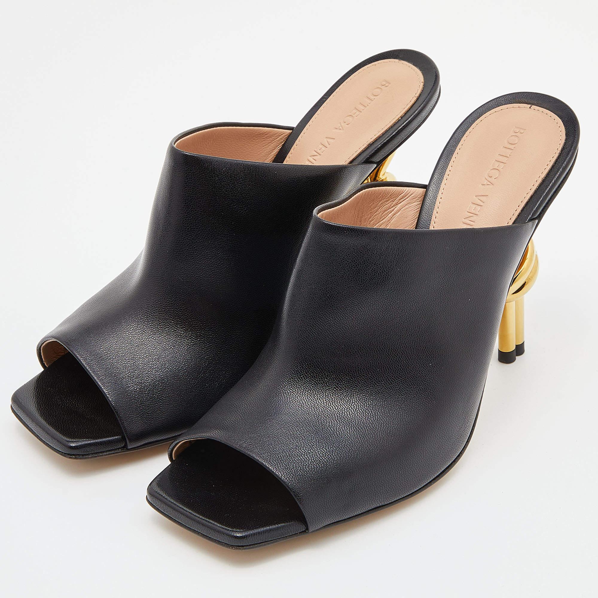 Bottega Veneta Black Leather Knot Heel Mules Size 36 In Excellent Condition In Dubai, Al Qouz 2
