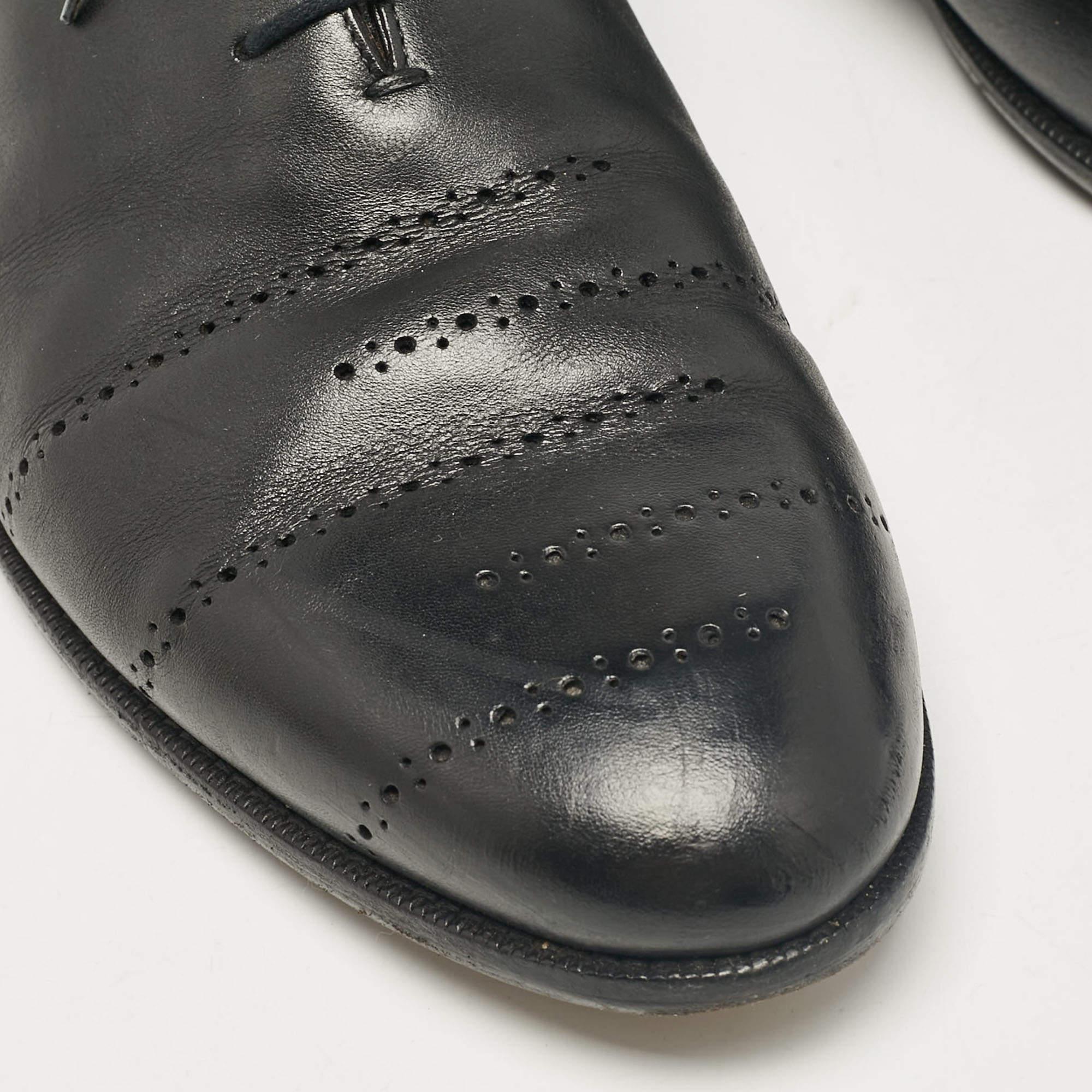 Bottega Veneta Oxfords noirs à lacets, taille 45 en vente 2