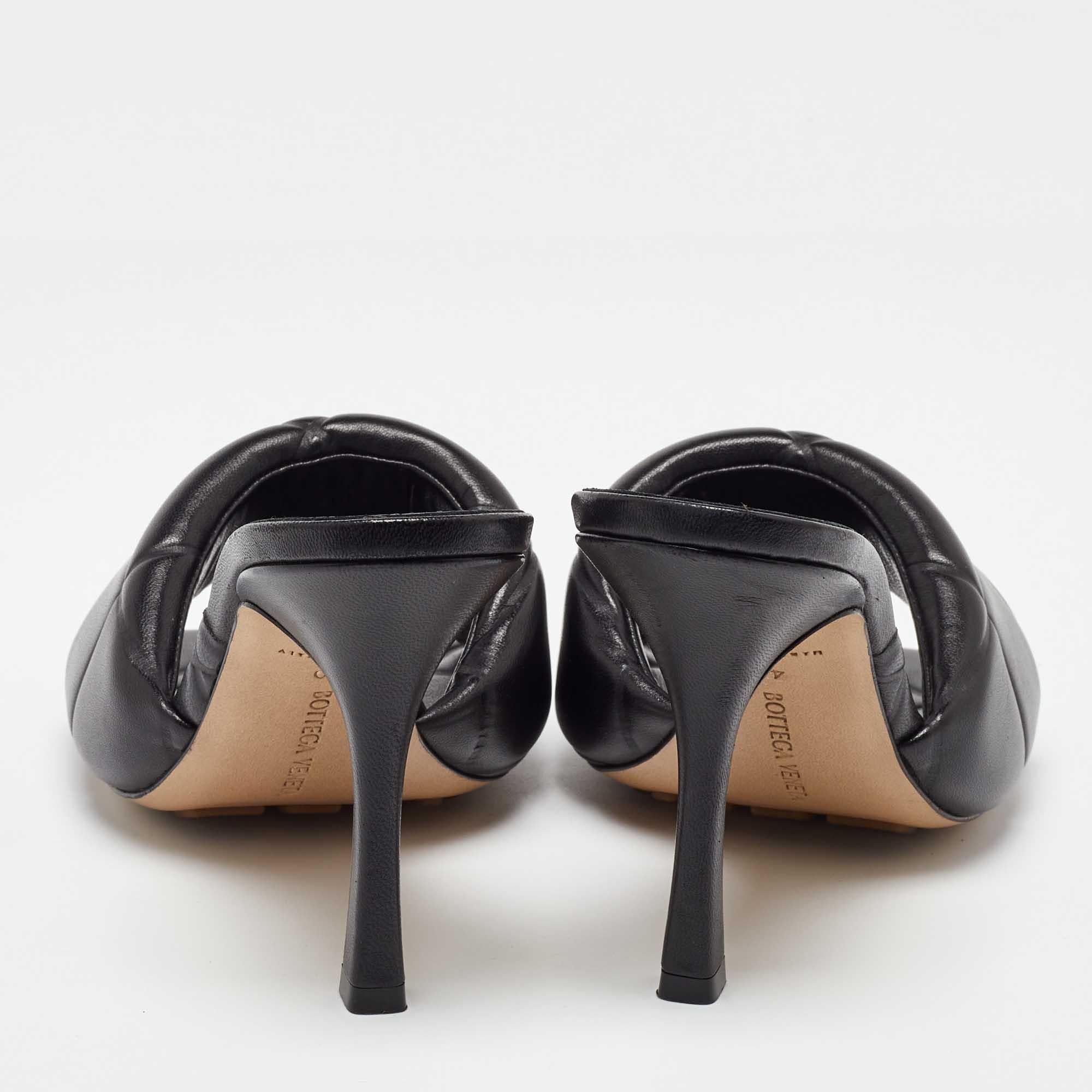 Bottega Veneta - Sandales à glissière en cuir noir, taille 40 Pour femmes en vente
