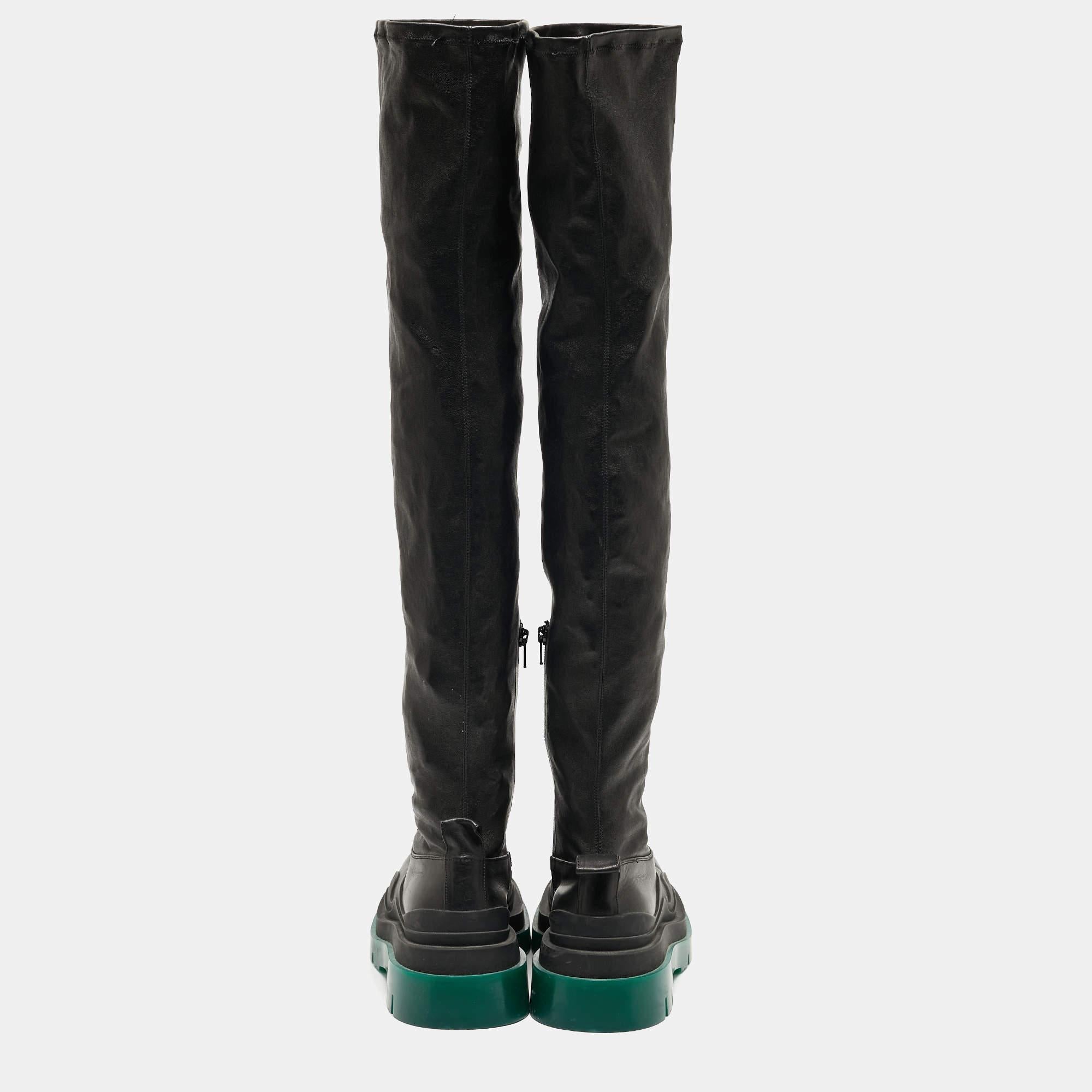 Bottega Veneta Schwarzes Ledergepäck Sole Knielange Stiefel Größe 39 im Zustand „Gut“ im Angebot in Dubai, Al Qouz 2