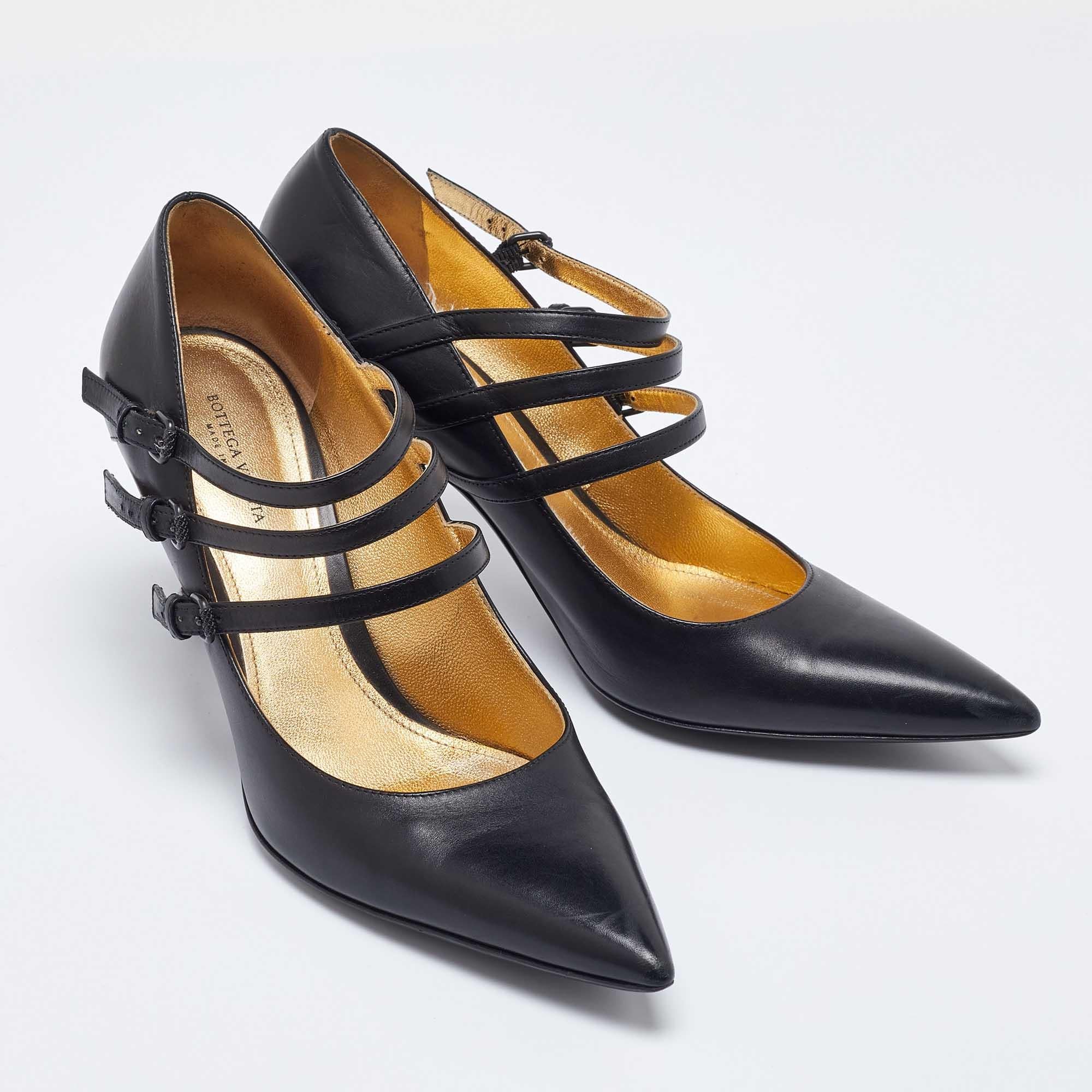Women's Bottega Veneta Black Leather Mary Jane Pumps Size 37.5 For Sale
