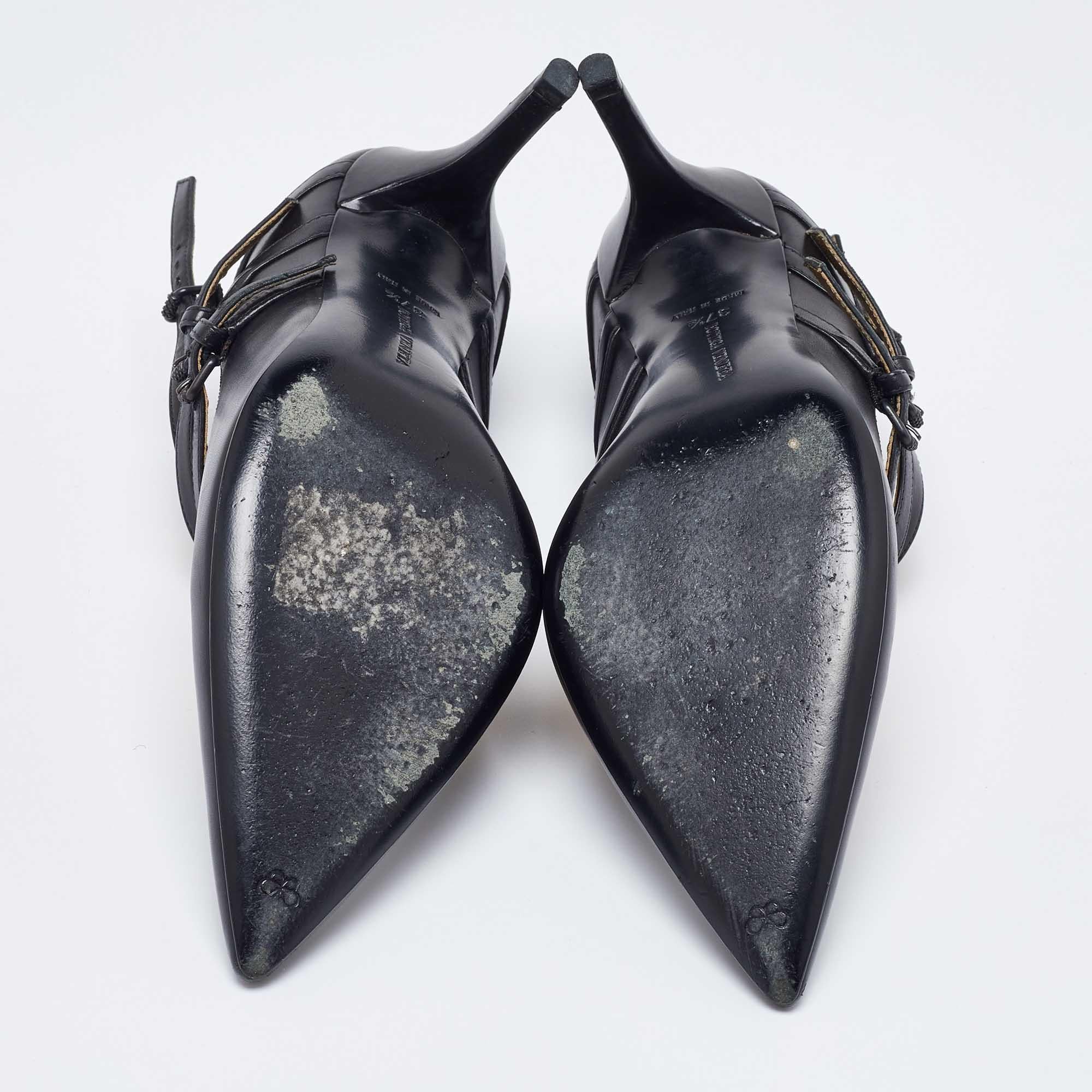 Bottega Veneta Black Leather Mary Jane Pumps Size 37.5 For Sale 2