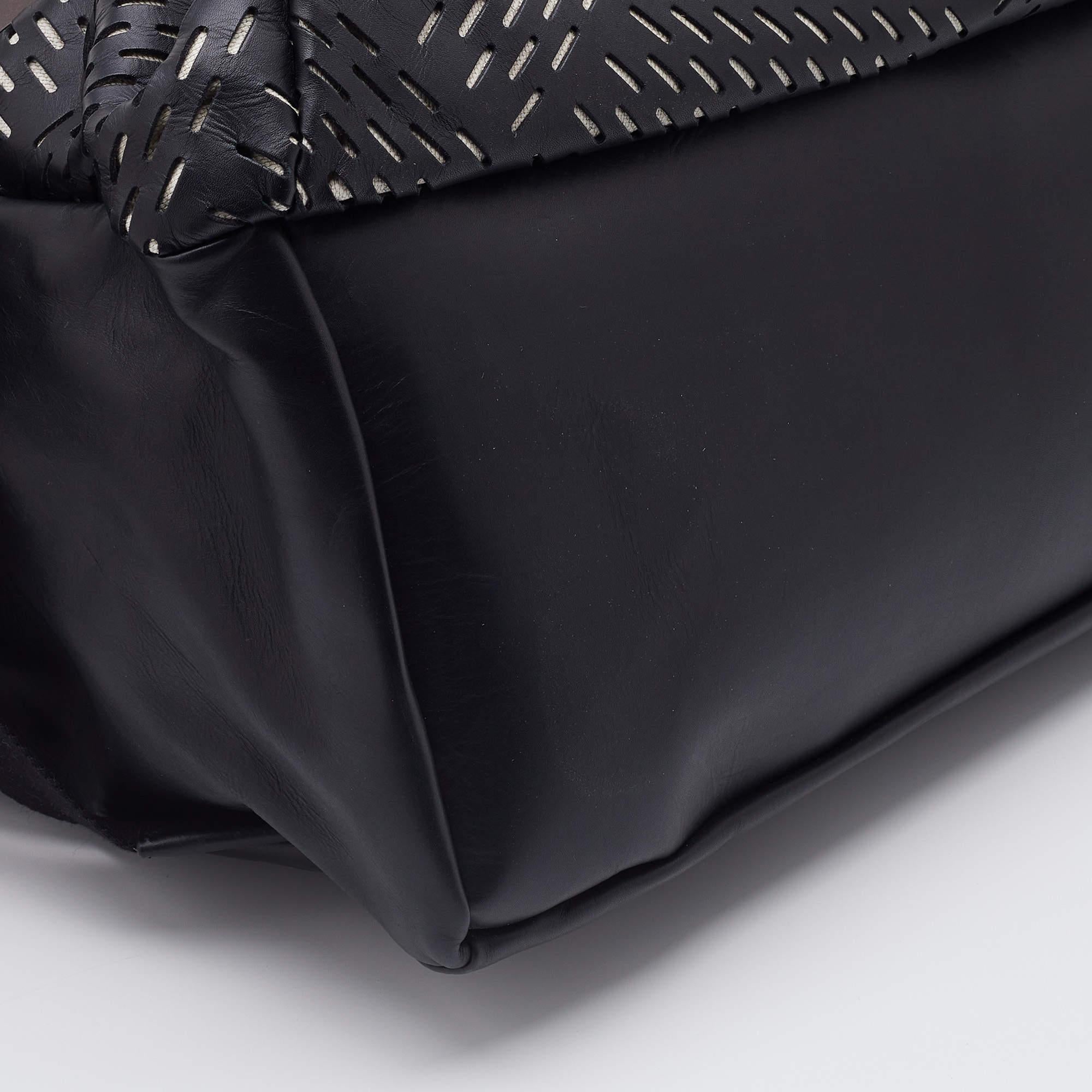 Bottega Veneta Black Leather Messenger Bag 2