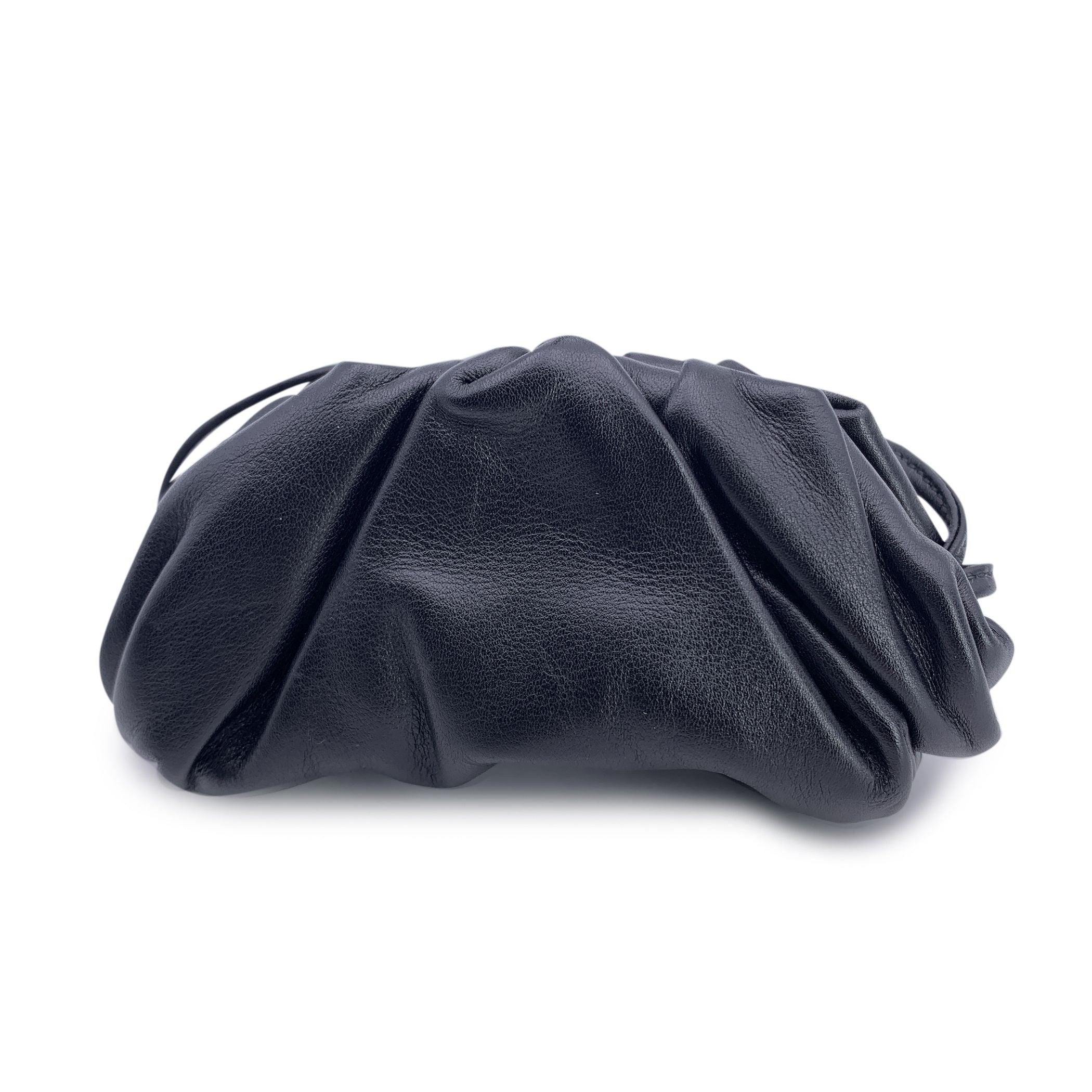 Women's Bottega Veneta Black Leather Micro Pouch Accessory or Necklace For Sale