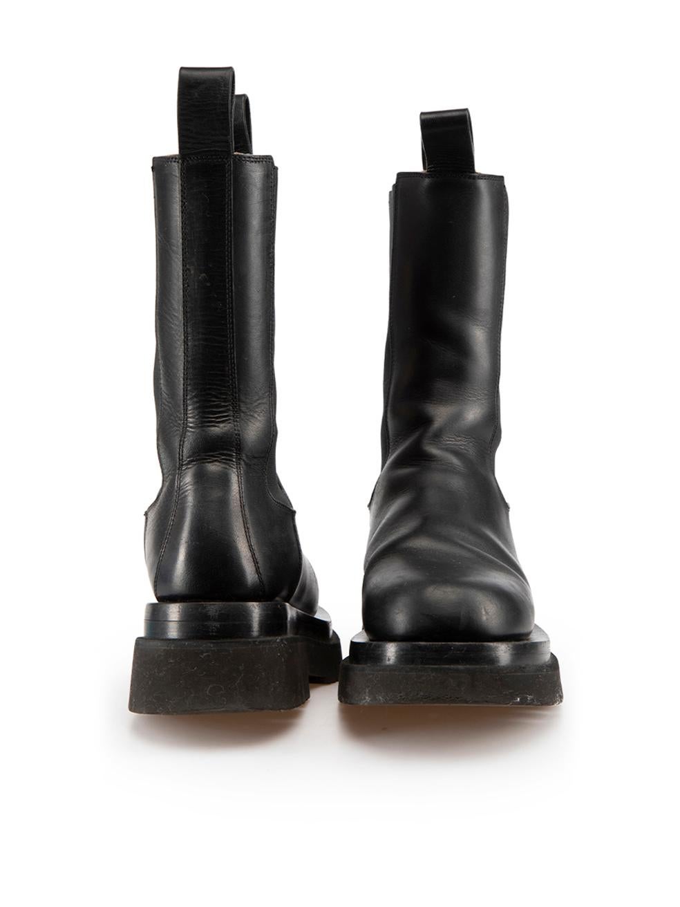 Bottega Veneta Black Leather Oversize Lug Boots Size IT 36 In Excellent Condition For Sale In London, GB