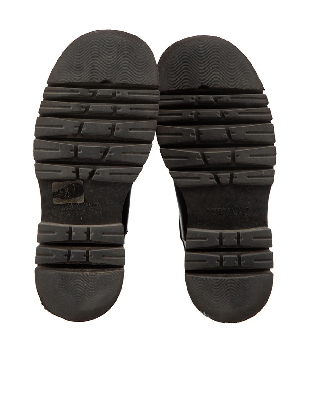 Women's Bottega Veneta Black Leather Oversize Lug Boots Size IT 36 For Sale