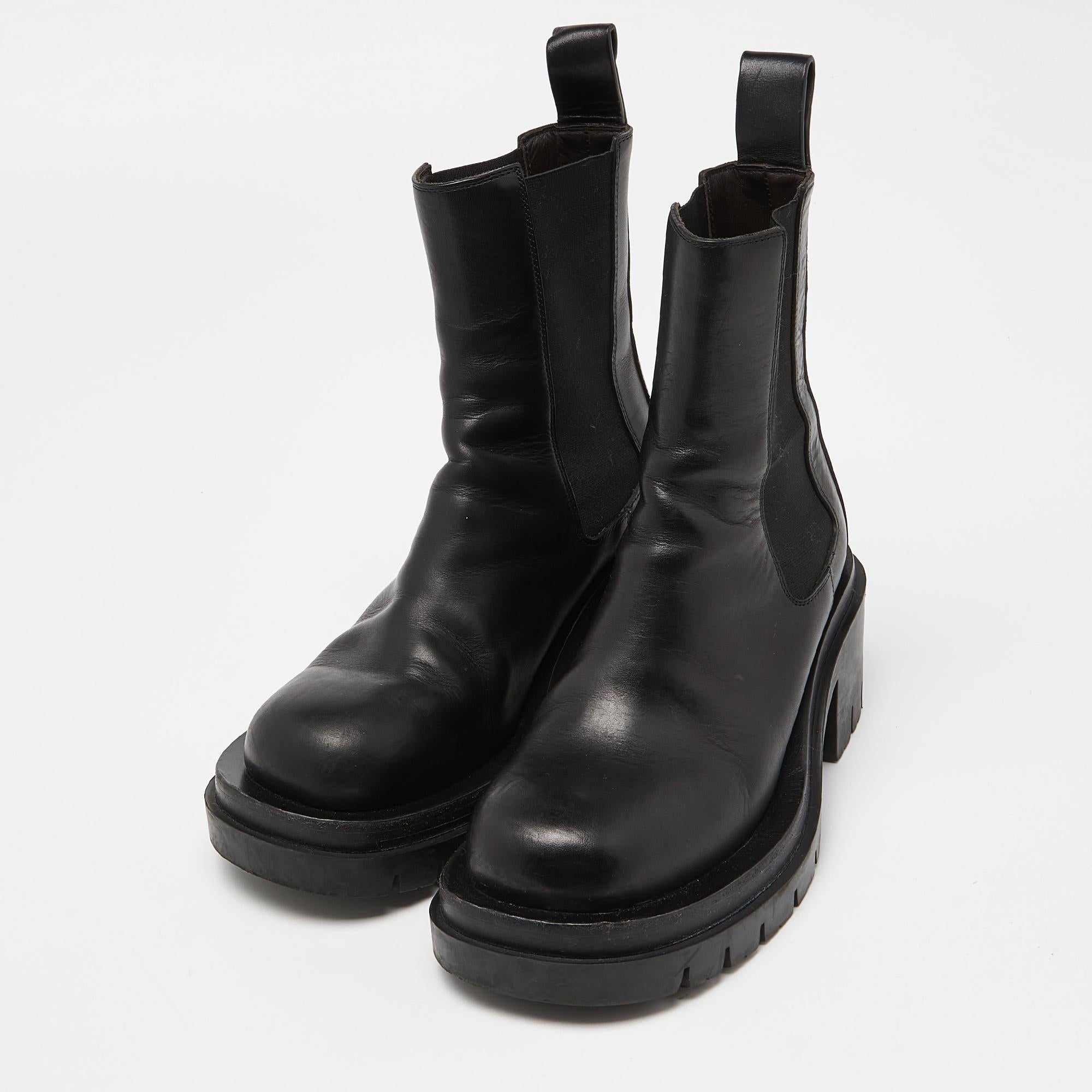 Bottega Veneta Black Leather Platform Chelsea Boots Size 4