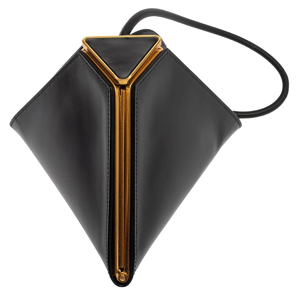Bottega Veneta Black Leather Pyramid Clutch Bag In Good Condition In Dubai, Al Qouz 2