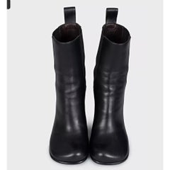 Bottega Veneta Black Leather Square Toe Ankle Boots - EU 38