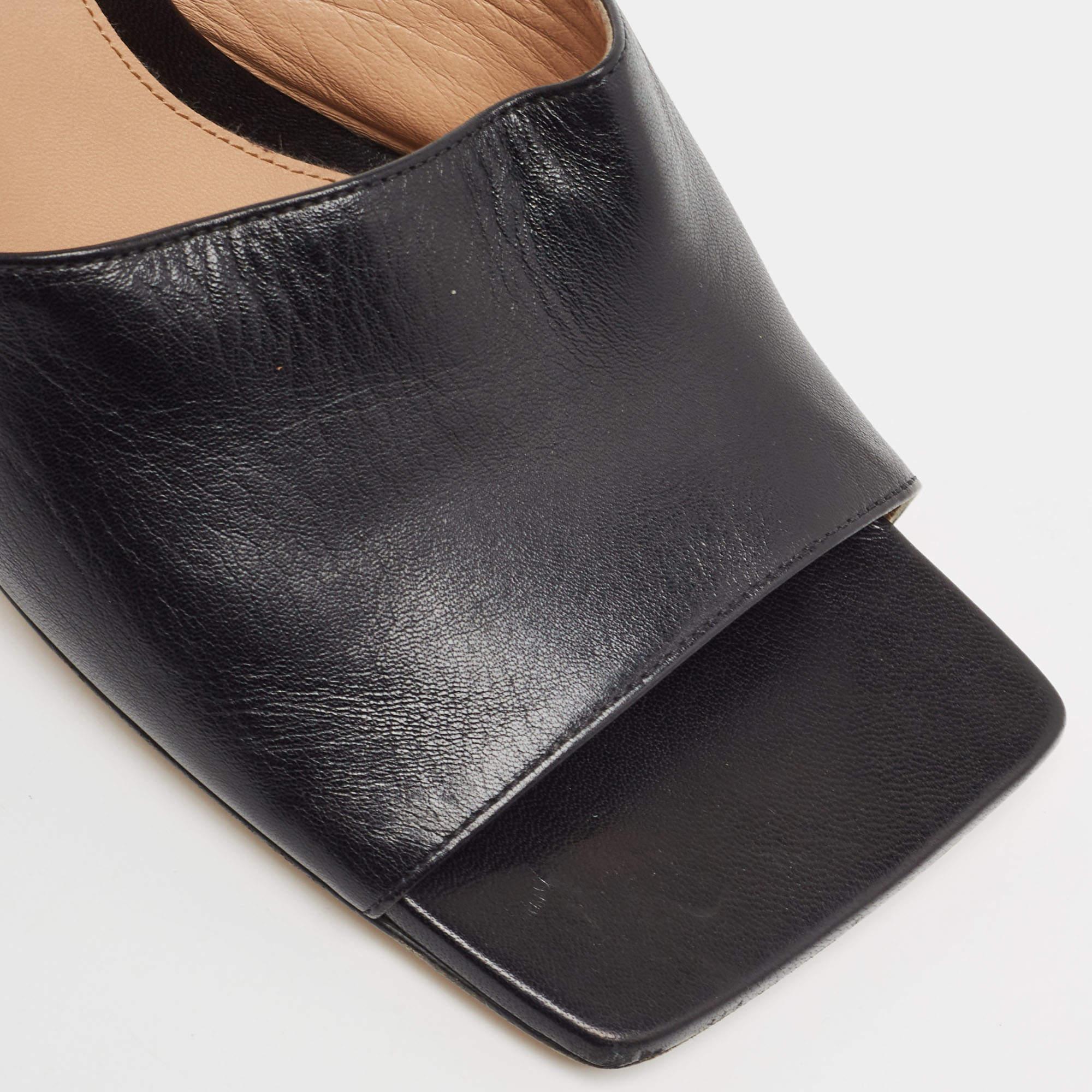 Bottega Veneta Black Leather Stretch Slide Sandals Size 41 For Sale 5