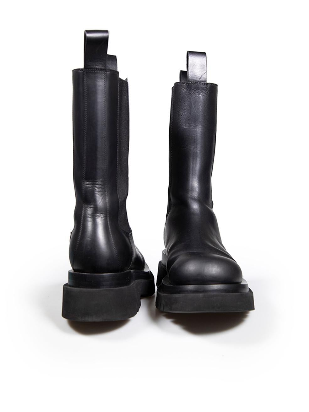 Bottega Veneta Black Leather Tire Chelsea Boots Size IT 40 In Good Condition For Sale In London, GB