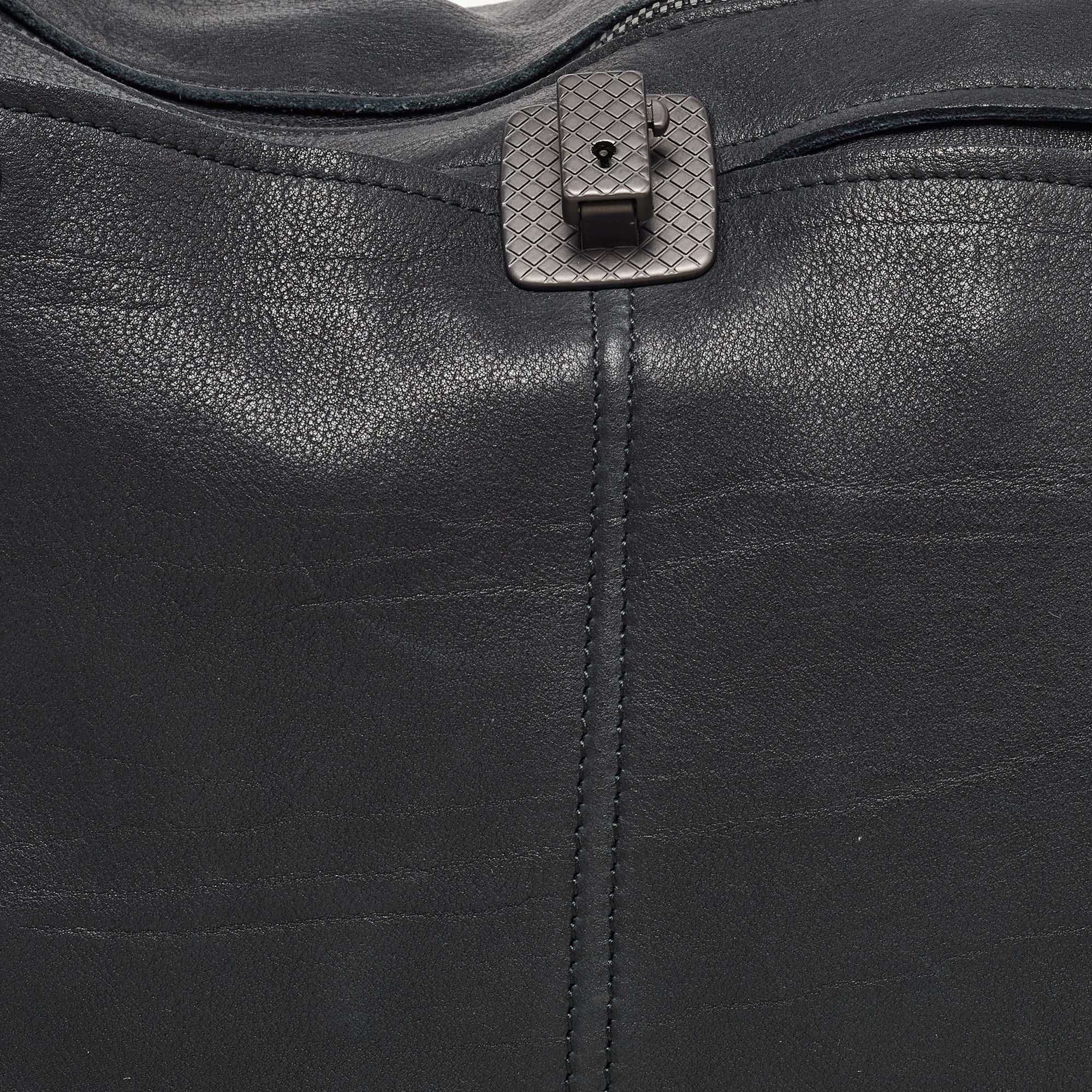 Bottega Veneta Black Leather Tote For Sale 2