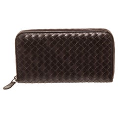 Bottega Veneta Black Leather Zippy Wallet with material leather, gold-tone