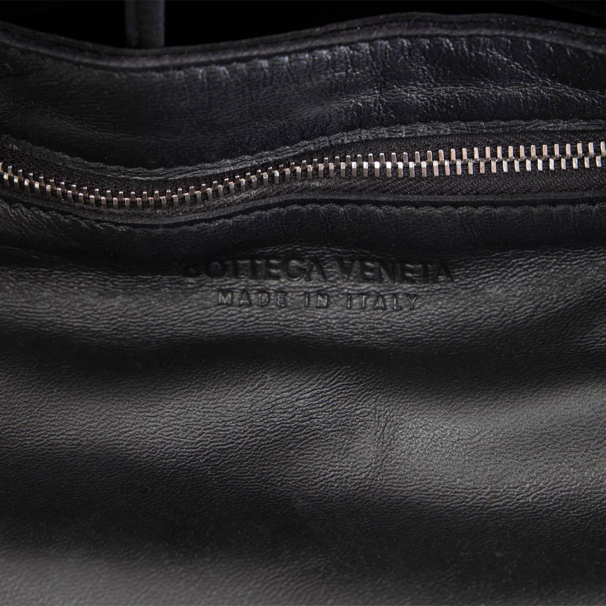 Black BOTTEGA VENETA black MAXI INTRECCIATO leather 2021 CASSETTE Crossbody Bag