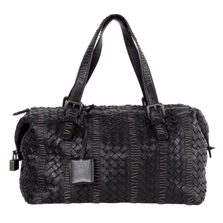 BOTTEGA VENETA black MONTAIGNE LIMITED EDITION Shoulder Bag For Sale at 1stdibs